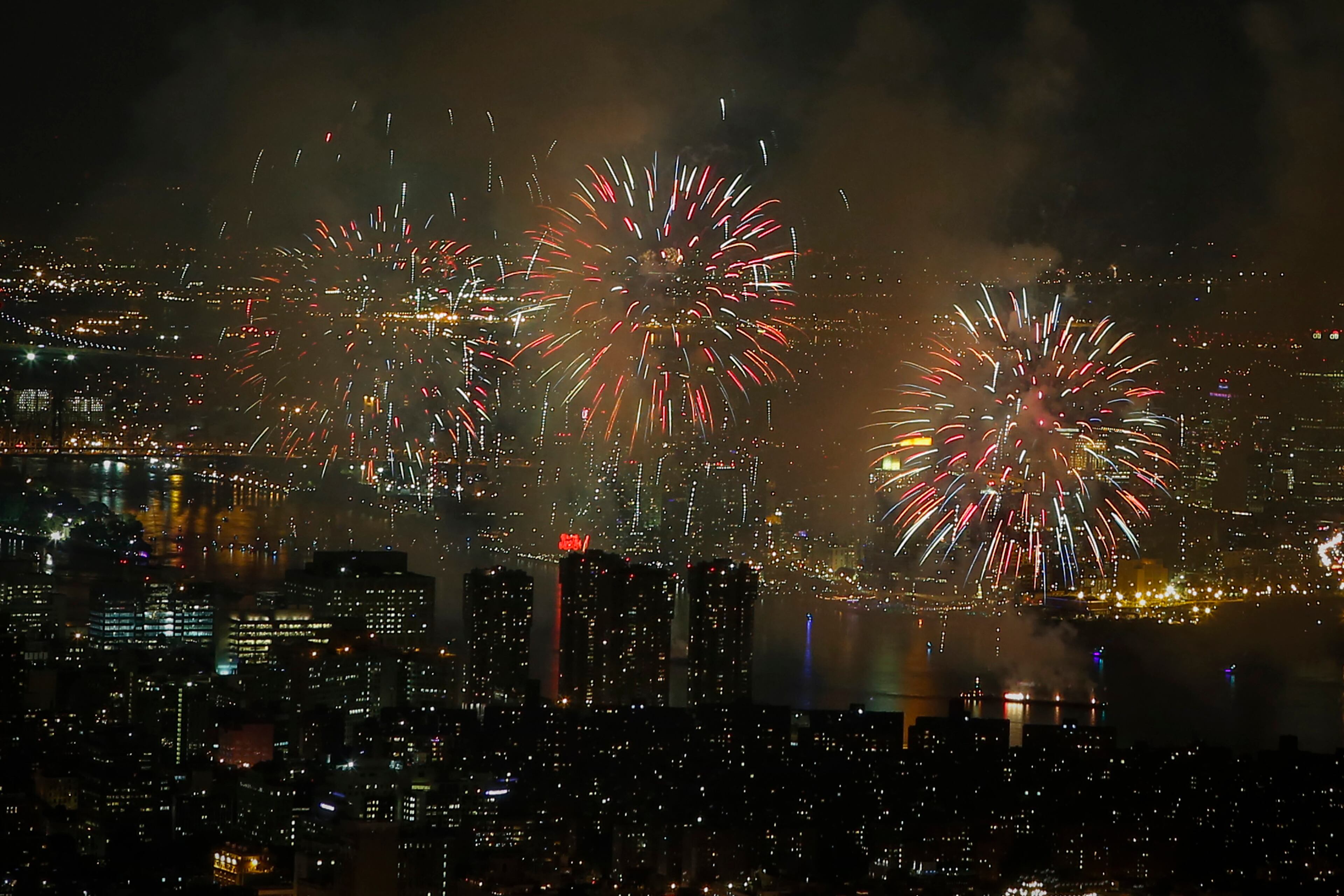 NEW YORK, NY - JULY 4: The 2015 Macy's 4th of July Fireworkss are seen along East river from the One World Trade Center Observatory on July 4, 2015 in New York City. The celebrations mark the 239th Independence Day. (Photo by Eduardo Munoz Alvarez/Getty Images)
