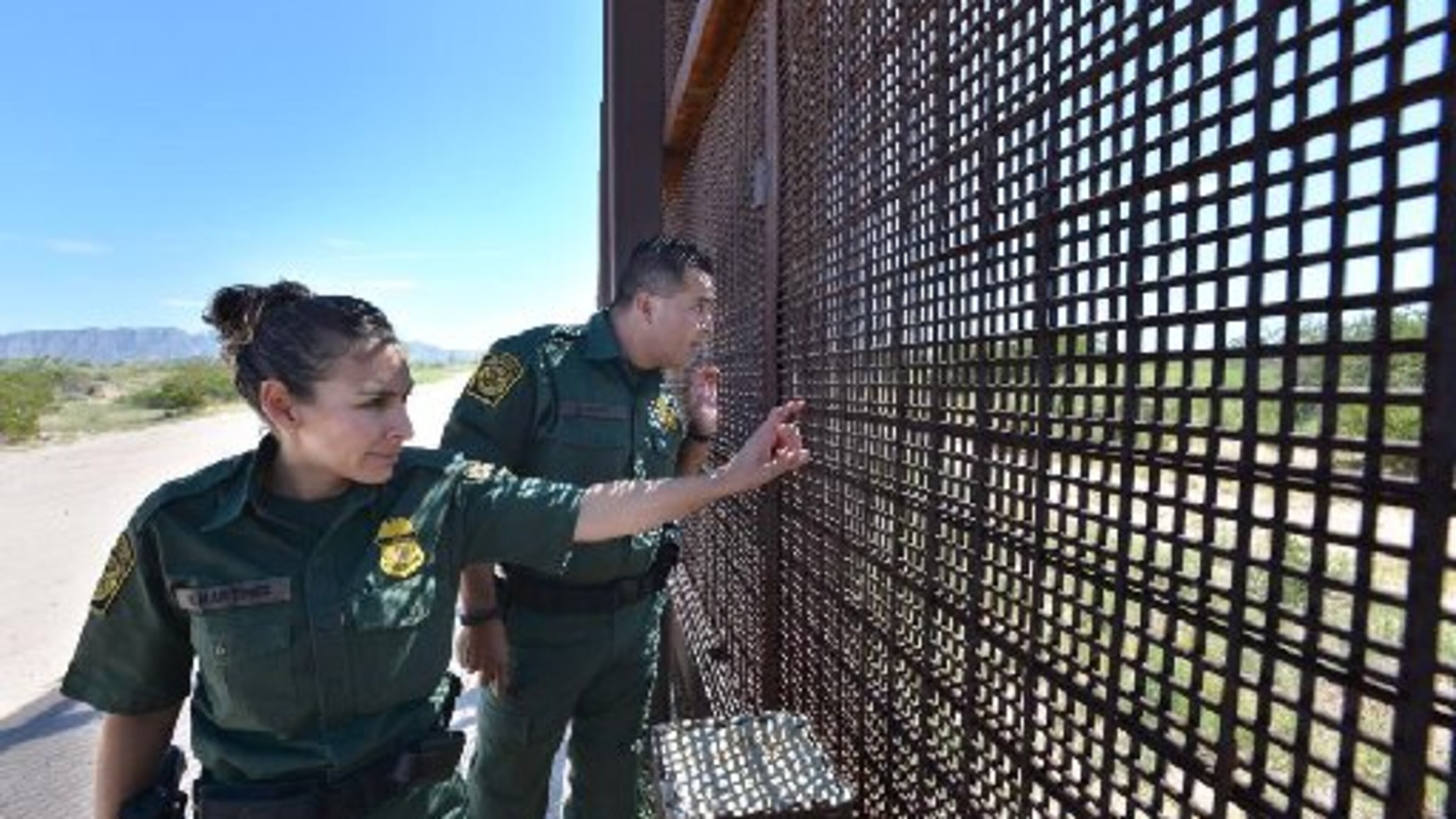 The federal government shutdown stretched into its 24th day Monday, making it the longest shutdown in American history, as Congress and President Donald Trump remained stalemated over Trump’s request for billions of dollars in border wall funding. HYOSUB SHIN / HSHIN@AJC.COM