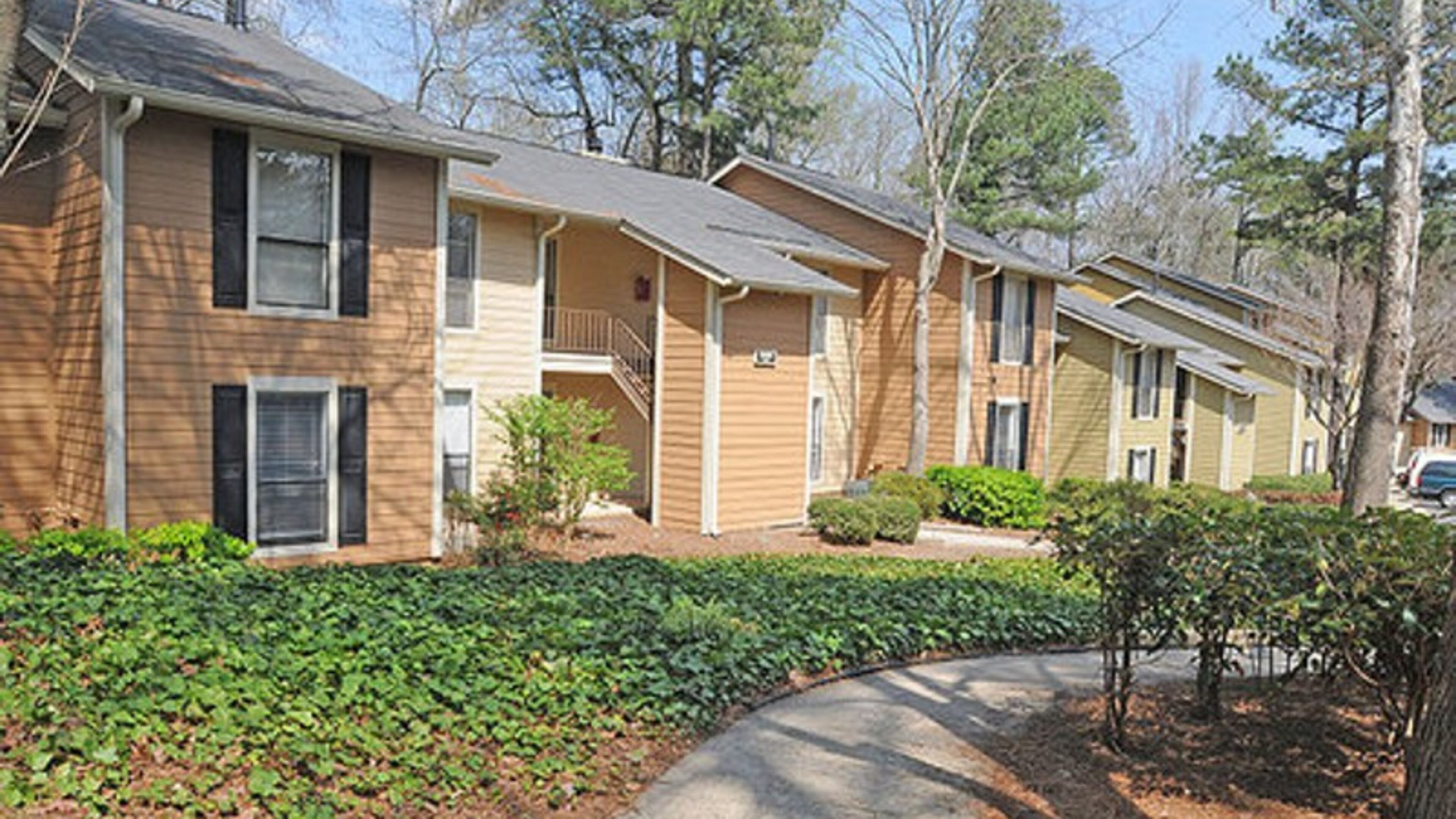 Woodstock has extended for 30 days, until Dec. 12, its emergency moratorium on accepting plans for multi-family rental projects. AJC FILE