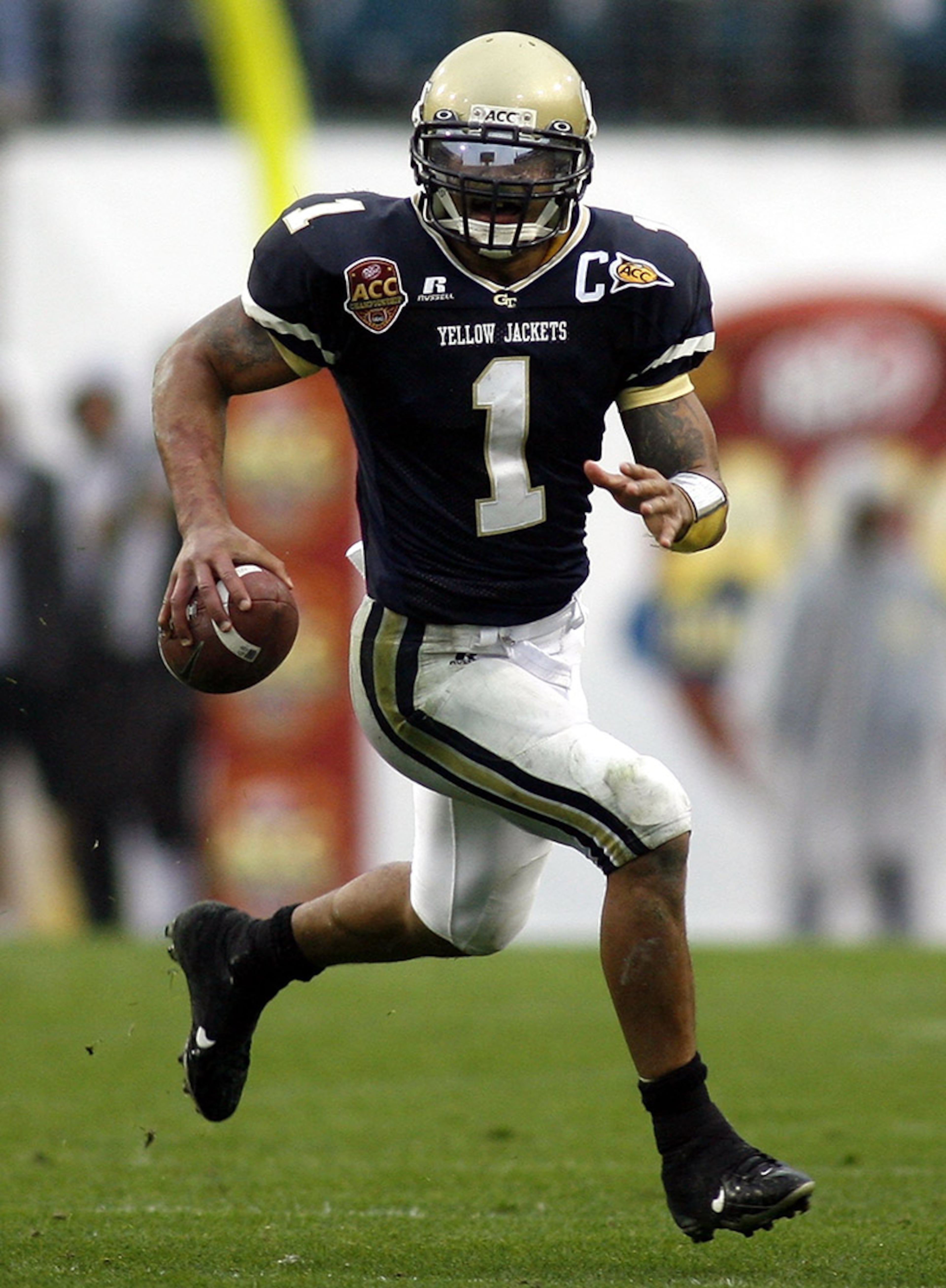 Tech wore black jerseys with gold pants under head coach Bill Curry from 1980 to 1986. In 1985 the helmet featured a black GT and stripe for the members of the Black Watch club only. This 2006 version retains the tradition helmet, but pits the black jersey with white pants.