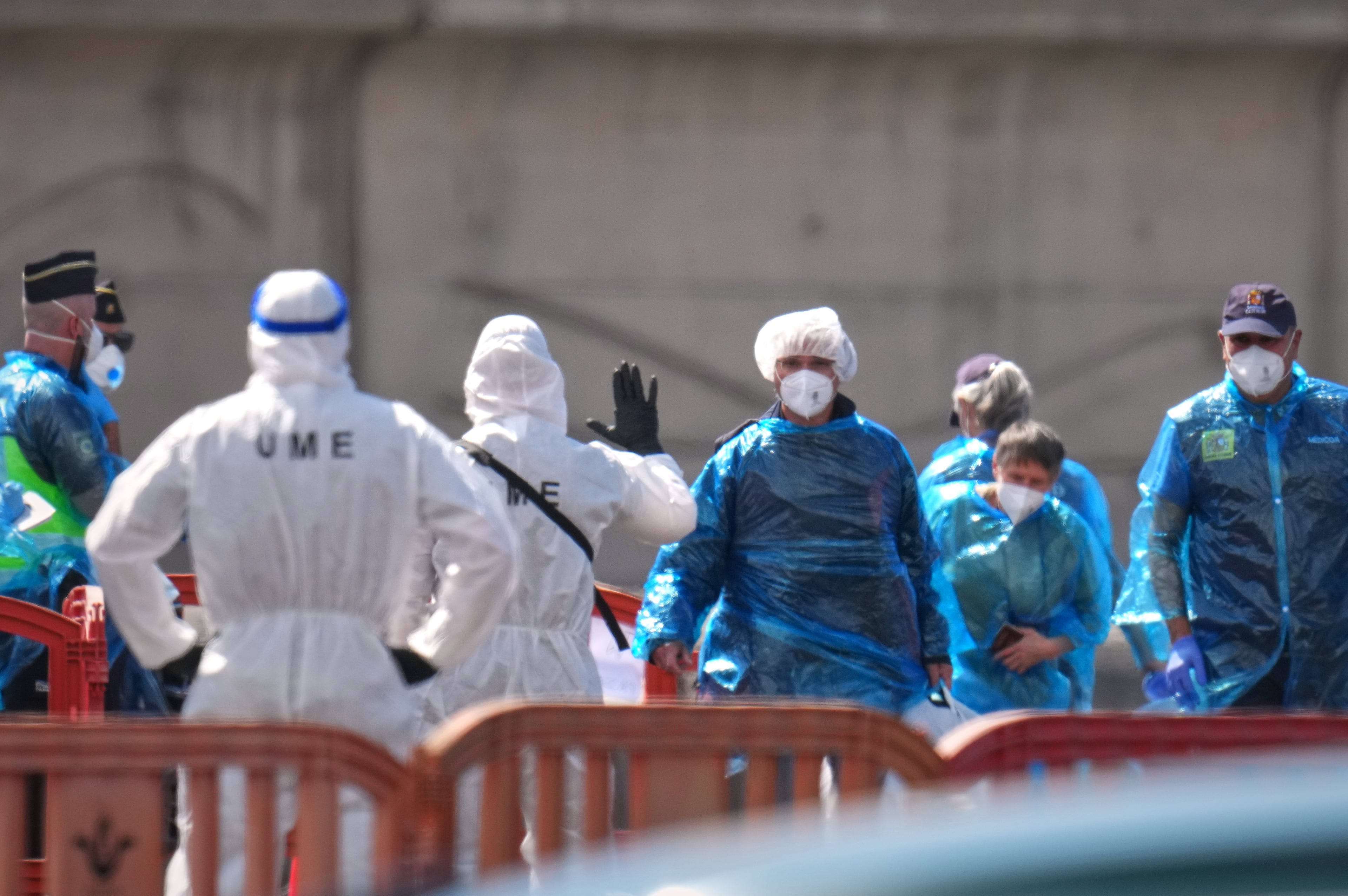 APTOPIX Spain Hantavirus Ship