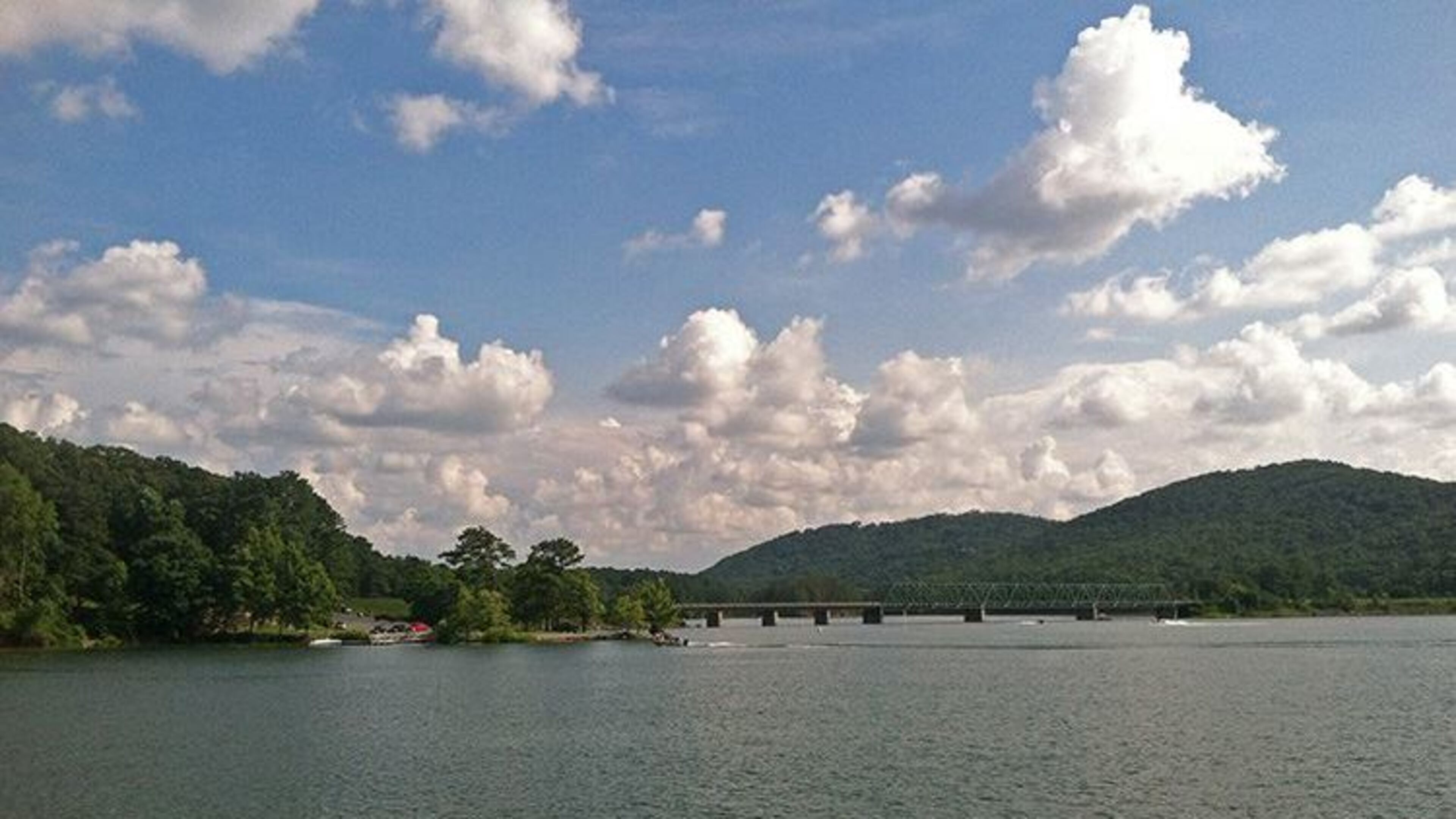 Red Top Mountain State Park is located on Allatoona Lake, so water sports are a popular activity.