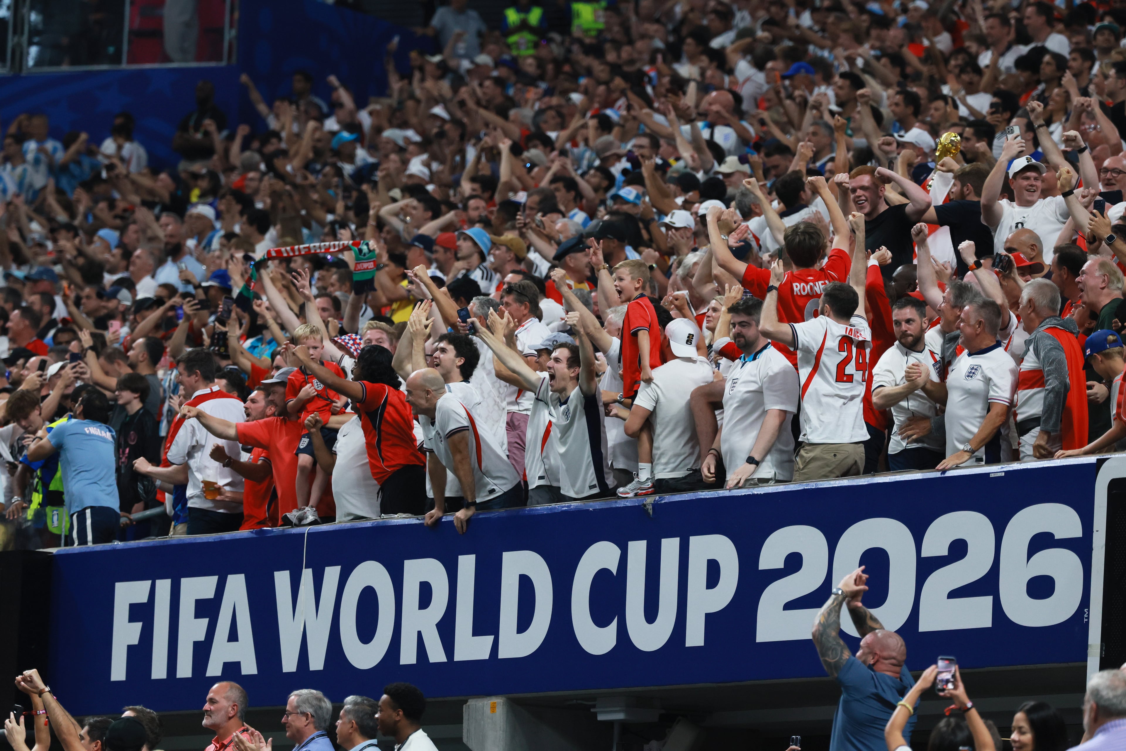 England fans celebrate goal of England's Anthony Gordon during second half of Argentina vs. England FIFA World Cup Semifinal match at Atlanta Stadium (Mercedes-Benz Stadium) on Wednesday, July 15, 2026. (Jason Getz/AJC)
