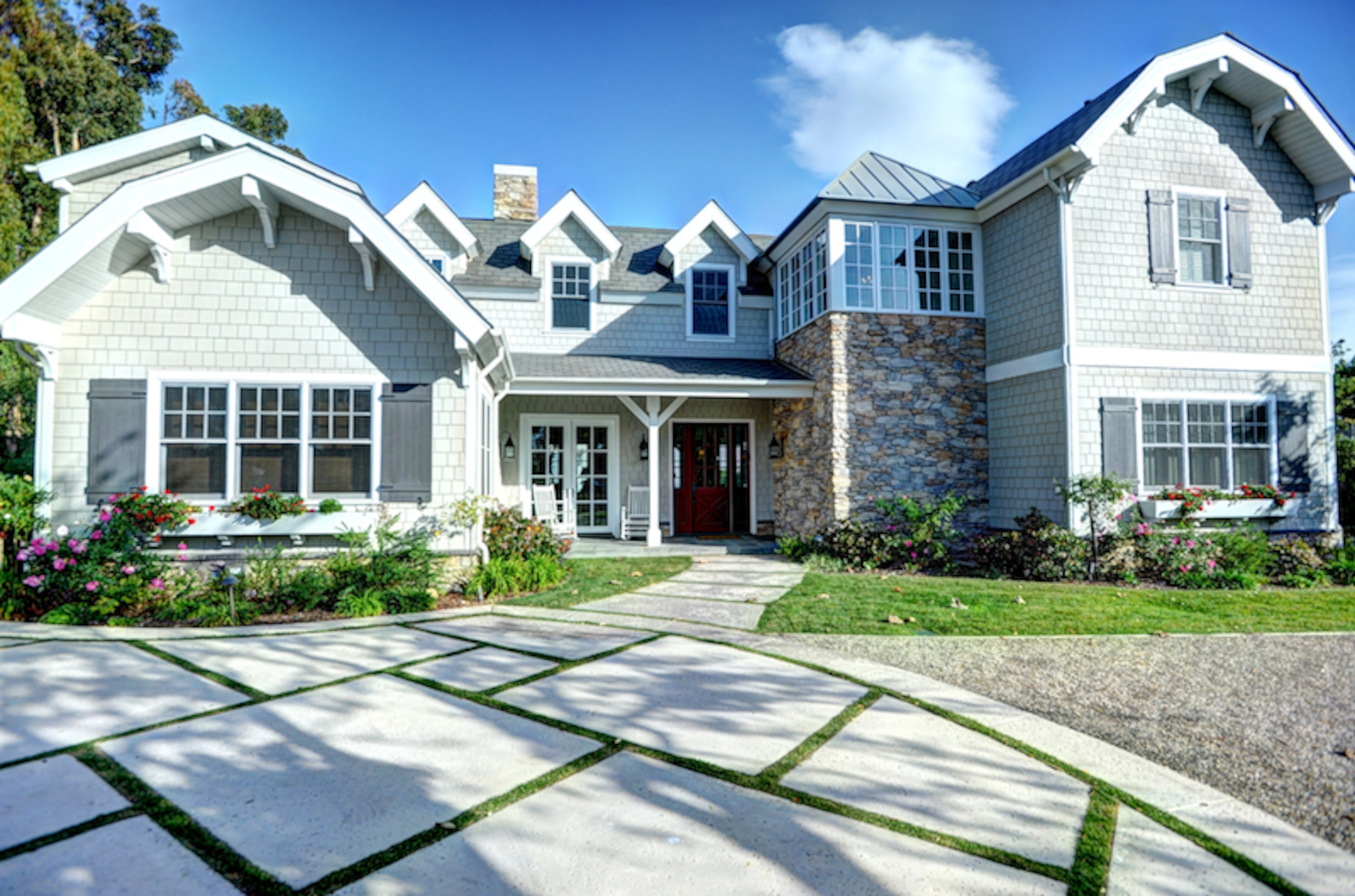 It looks like Howie Mandel wants to make a deal on his Mailbu mansion. The five-bedroom, 5 1/2-bathroom home includes an office, a theater, a gym, a pool and a guest house. The property also overlooks the Santa Monica Bay. For more information, visit http://www.toptenrealestatedeals.com/homes/weekly-ten-best-home-deals/2013/6-18-2013/.