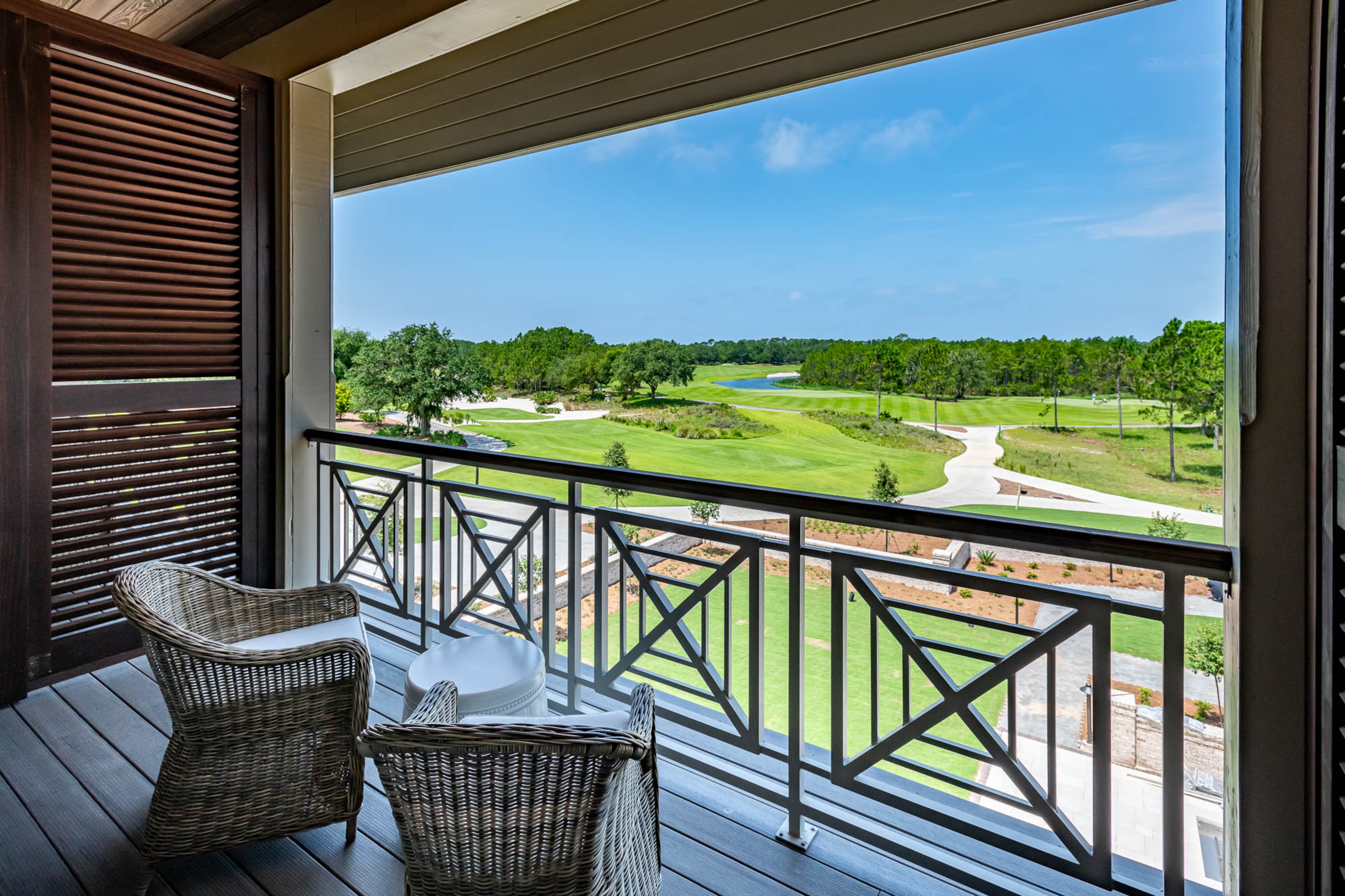 Balcony accommodations at the new 75-room Camp Creek Inn in South Walton, Florida, overlook the Tom Fazio-designed Camp Creek Golf Course at Watersound Club.
(Courtesy of Walton County Tourism Department)