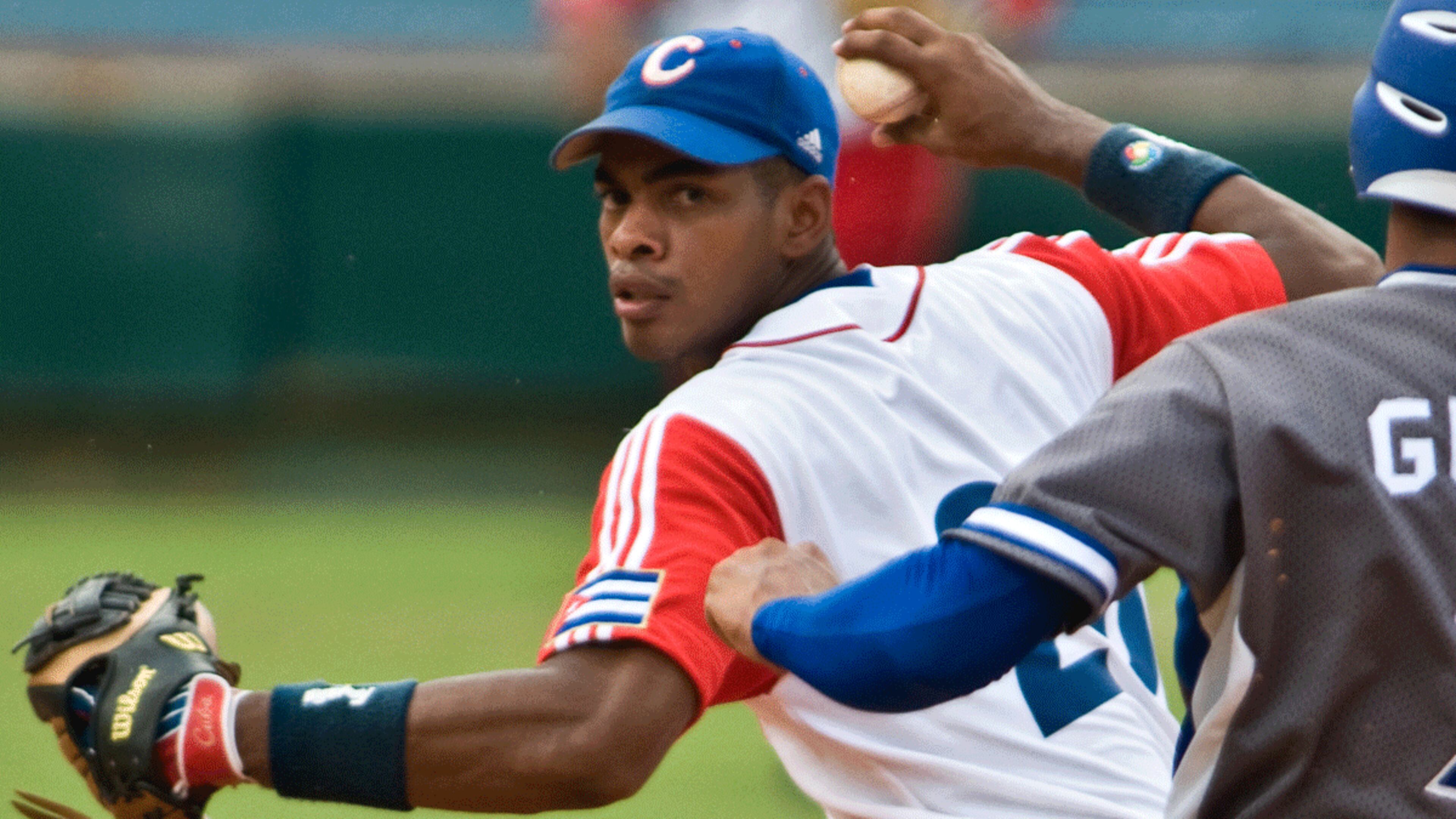 Freddie Freeman on soon-to-be Braves 3B Hector Olivera (pictured): "He's a big boy."