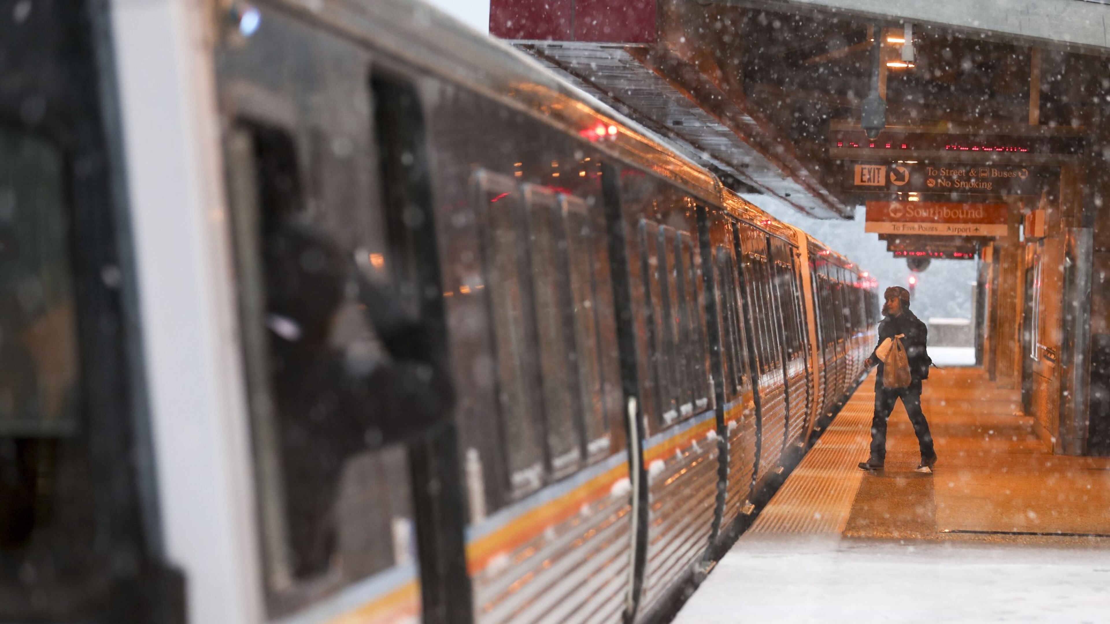 Fulton County wants to expand its public transportation options, connecting MARTA beyond its current stations. ALYSSA POINTER/ALYSSA.POINTER@AJC.COM AJC FILE PHOTO