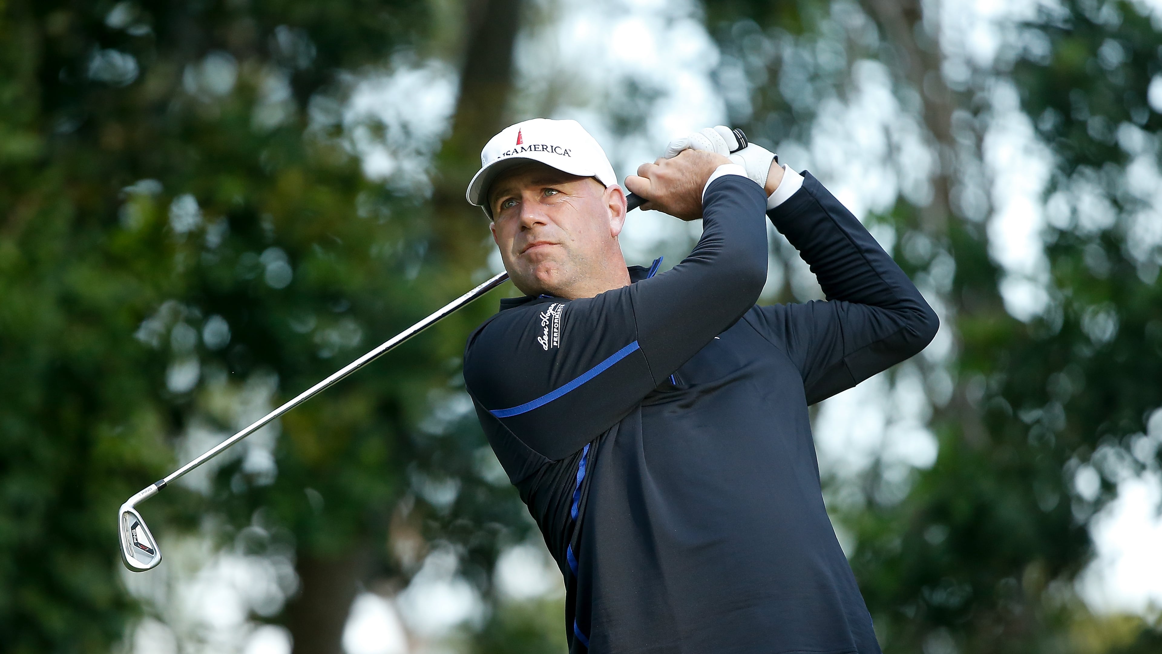 Stewart Cink tees off on the third hole at the Innisbrook Copperhead course in Thursday's first round of the Valspar Championship. (Michael Reaves/Getty Images)
