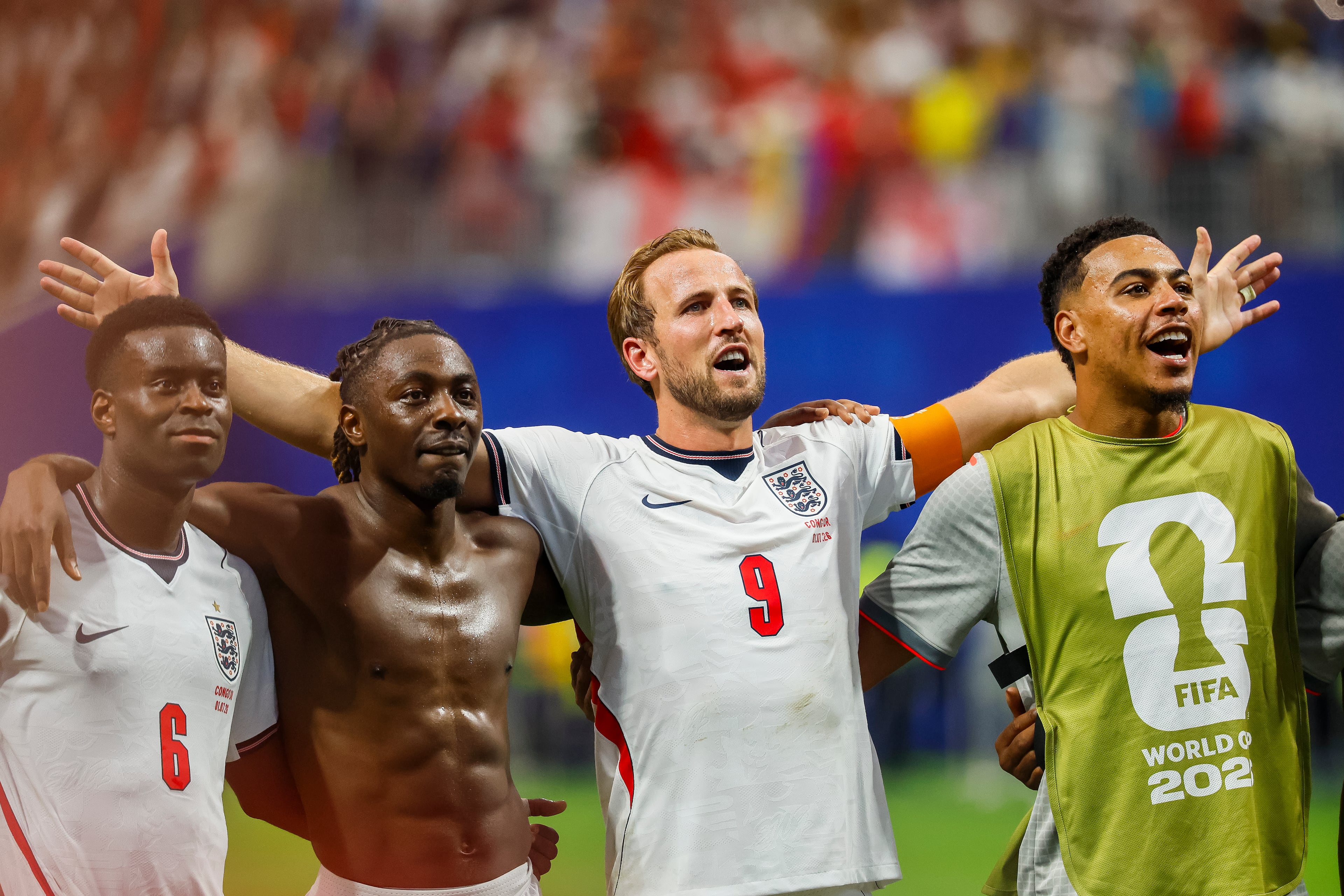 England forward Harry Kane (second from right) celebrates his second of two goals against Congo during the second half of a FIFA World Cup round of 32 match at Atlanta Stadium (Mercedes-Benz Stadium) on Wednesday, July 1, 2026, in Atlanta. England defeated Congo 2-1 to advance. (Miguel Martinez/AJC)