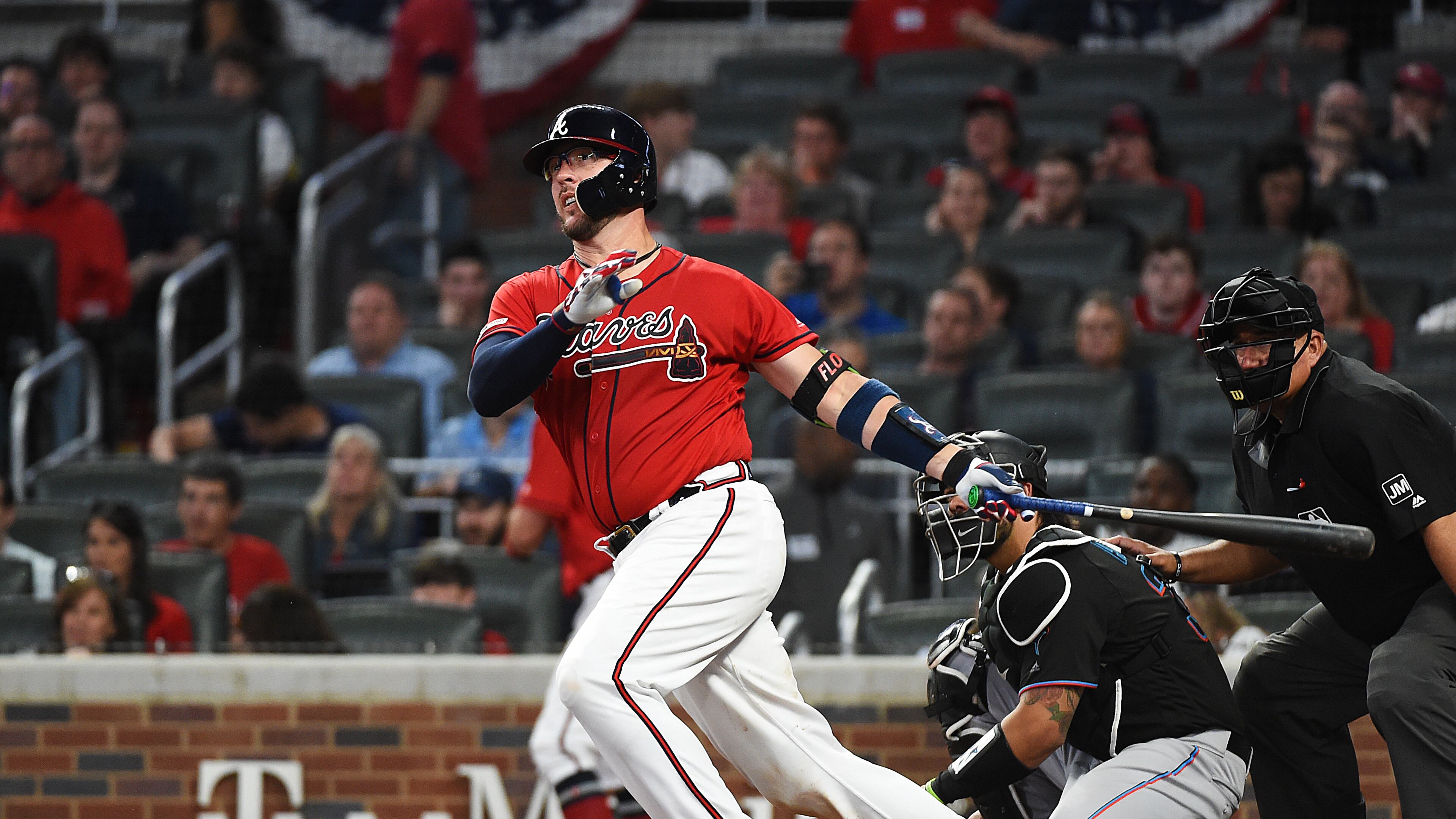 Tyler Flowers #25 of the Atlanta Braves rounds the bases after a 4th inning home run against the Miami Marlins at SunTrust Park on April 05, 2019 in Atlanta, Georgia. (Photo by Logan Riely/Getty Images)