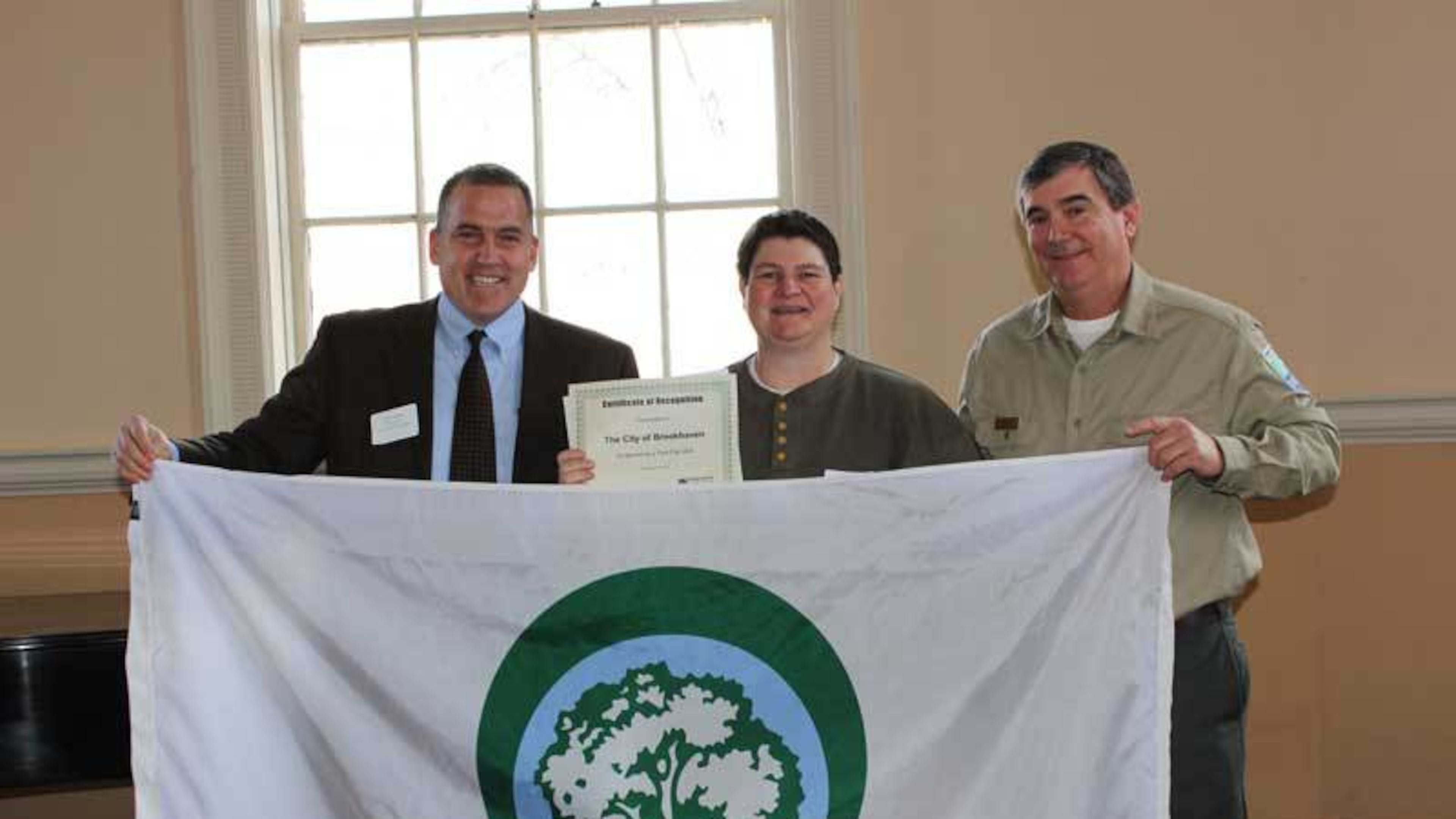 Decatur’s new Landscape Infrastructure Coordinator Karen “Kay” Evanovich (center), who begins work Oct. 31. She comes from Brookhaven where she was city arborist the last 2 1/2 years. Photo courtesy of The Brookhaven Post.