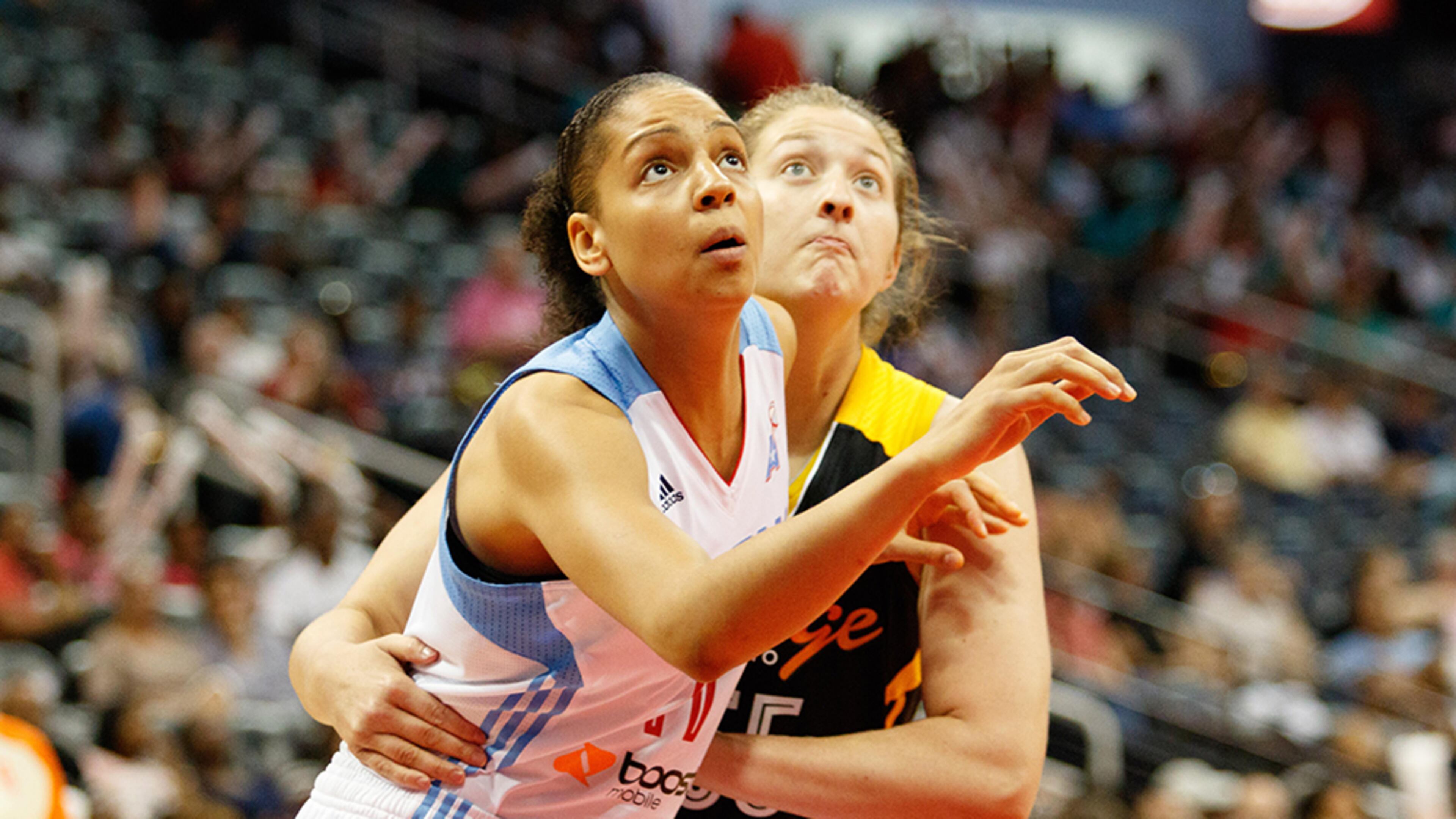 Cierra Burdick (foreground) averaged 4.4 points per game for the Dream last season.