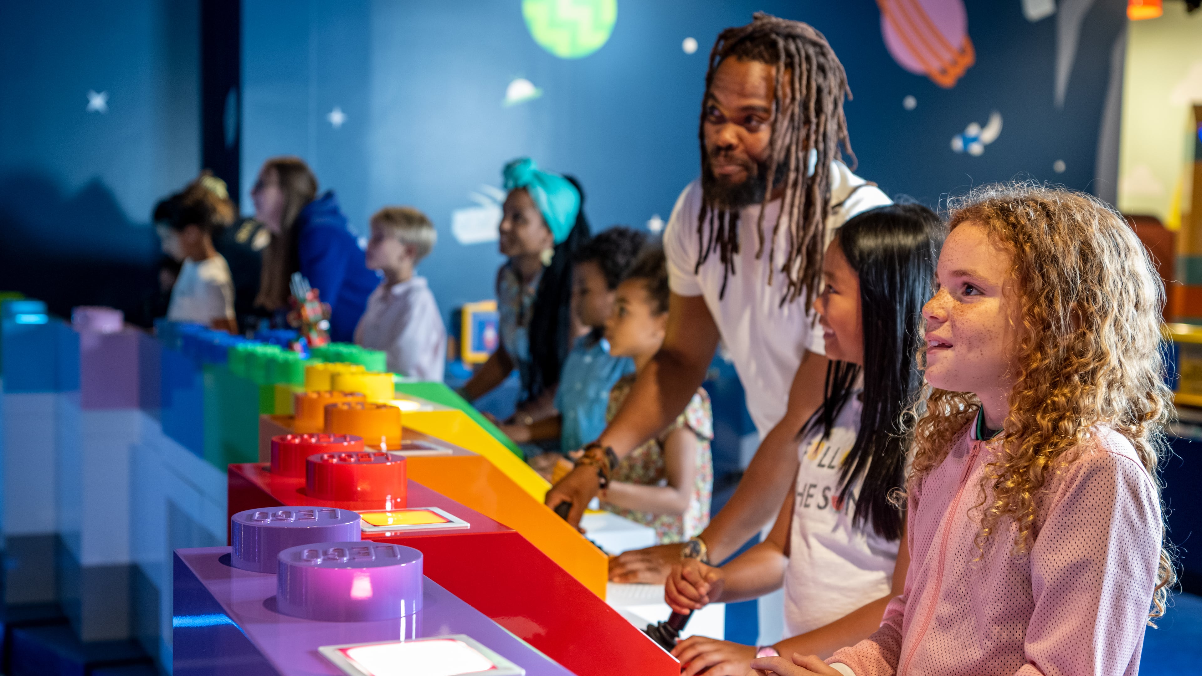 The countdown to liftoff is on! Design and build your own LEGO spaceship with the new Spaceship Build & Scan zone, and then strap yourself in for an incredible journey through the digital universe.