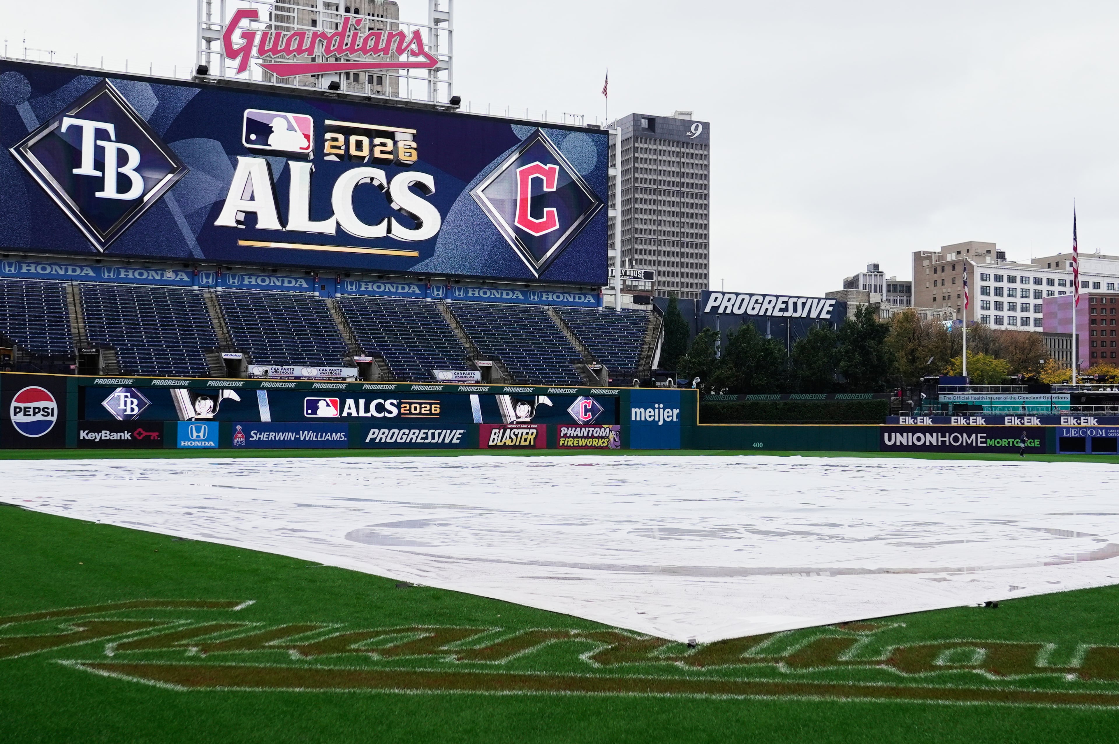 ALCS Rays Guardians Baseball