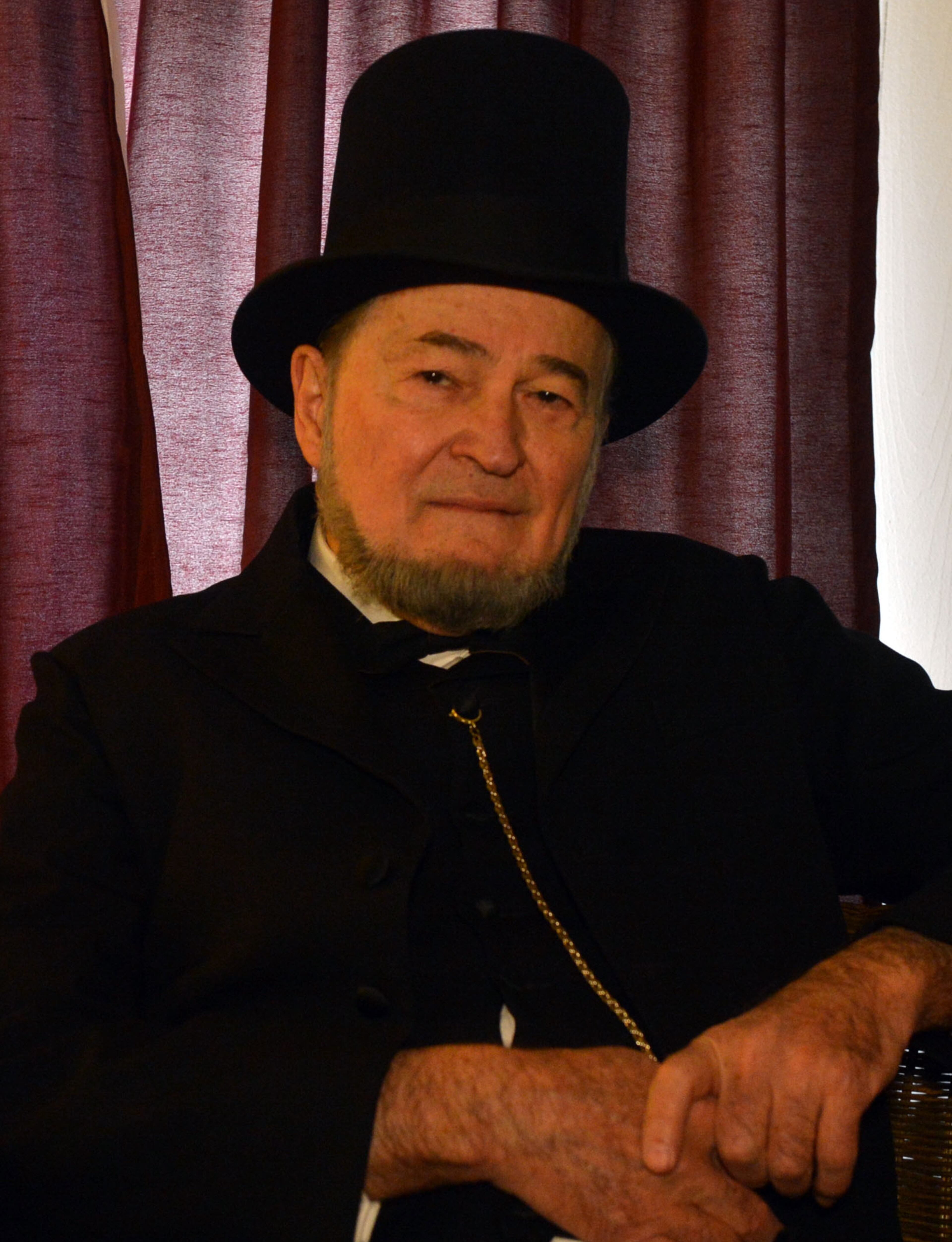 Gene Griessman as Lincoln.