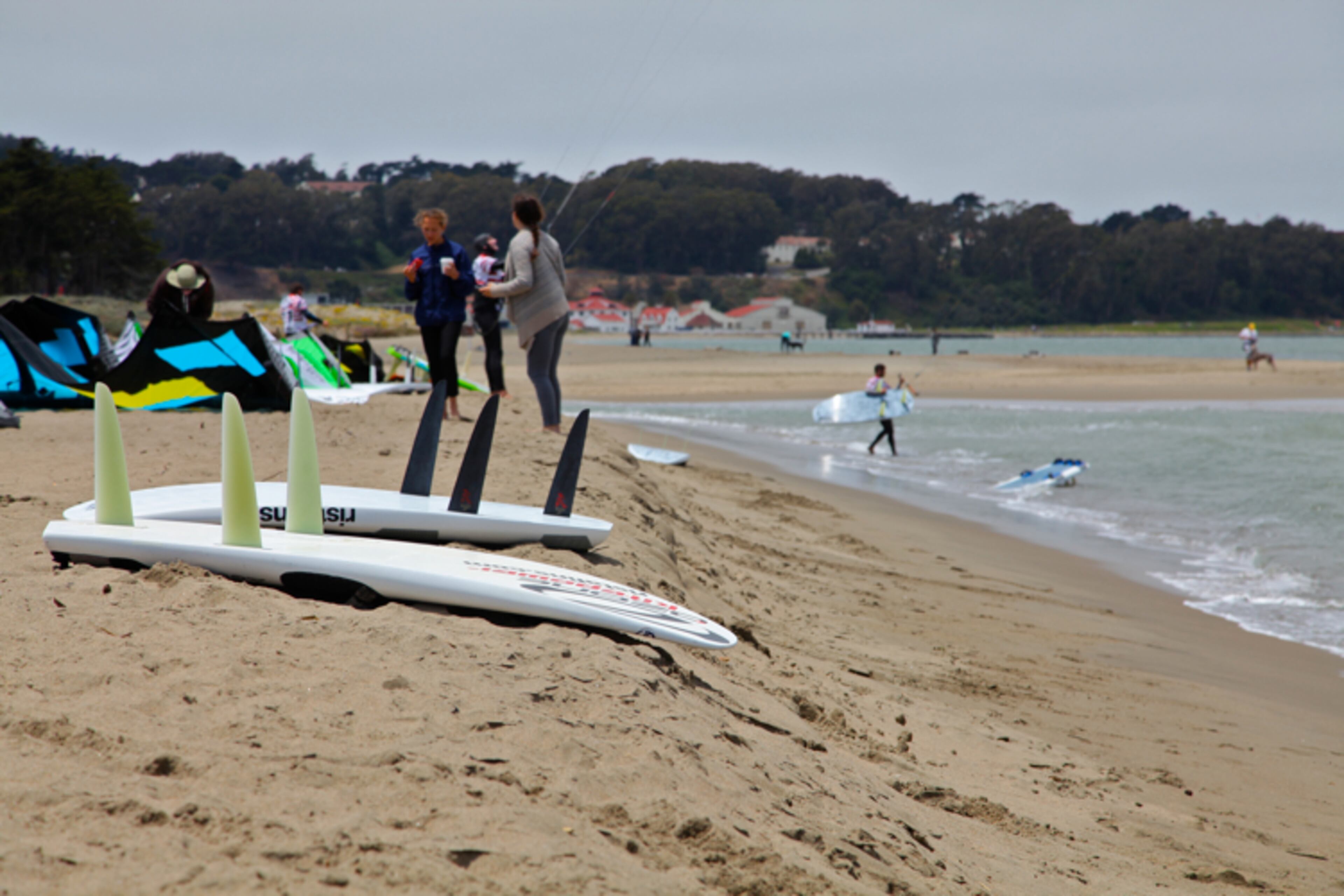 Race announcer Doc Doolittle expressed his gratitude toward the Golden Gate National Parks Conservancy for the use of Crissy Field for the venue. “We’re here at a national park taking advantage of that. We are here at their pleasure and we really appreciate the ability to use one of our national parks for this activity.”