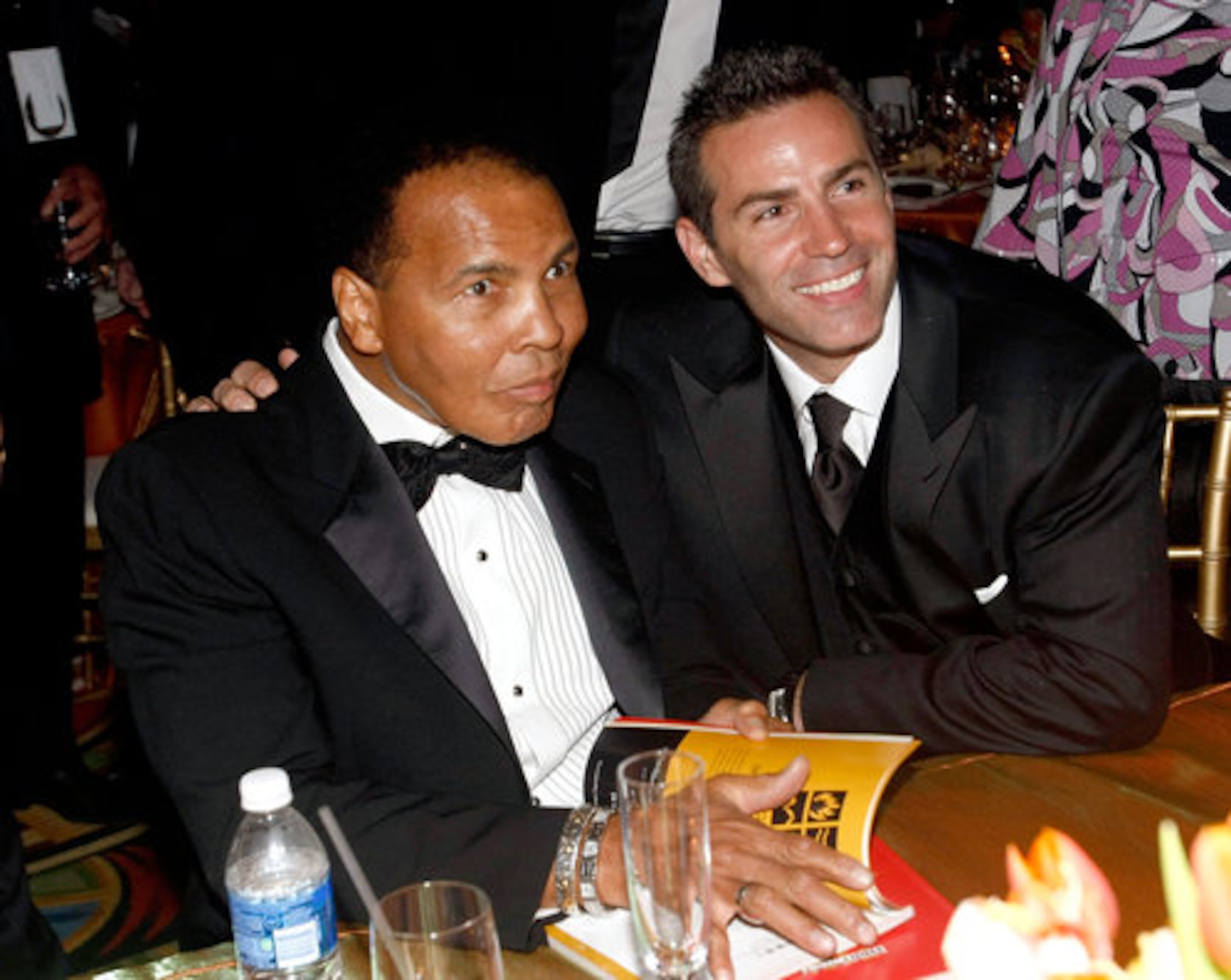 Ali also took time to take a photo with NFL player Kurt Warner.