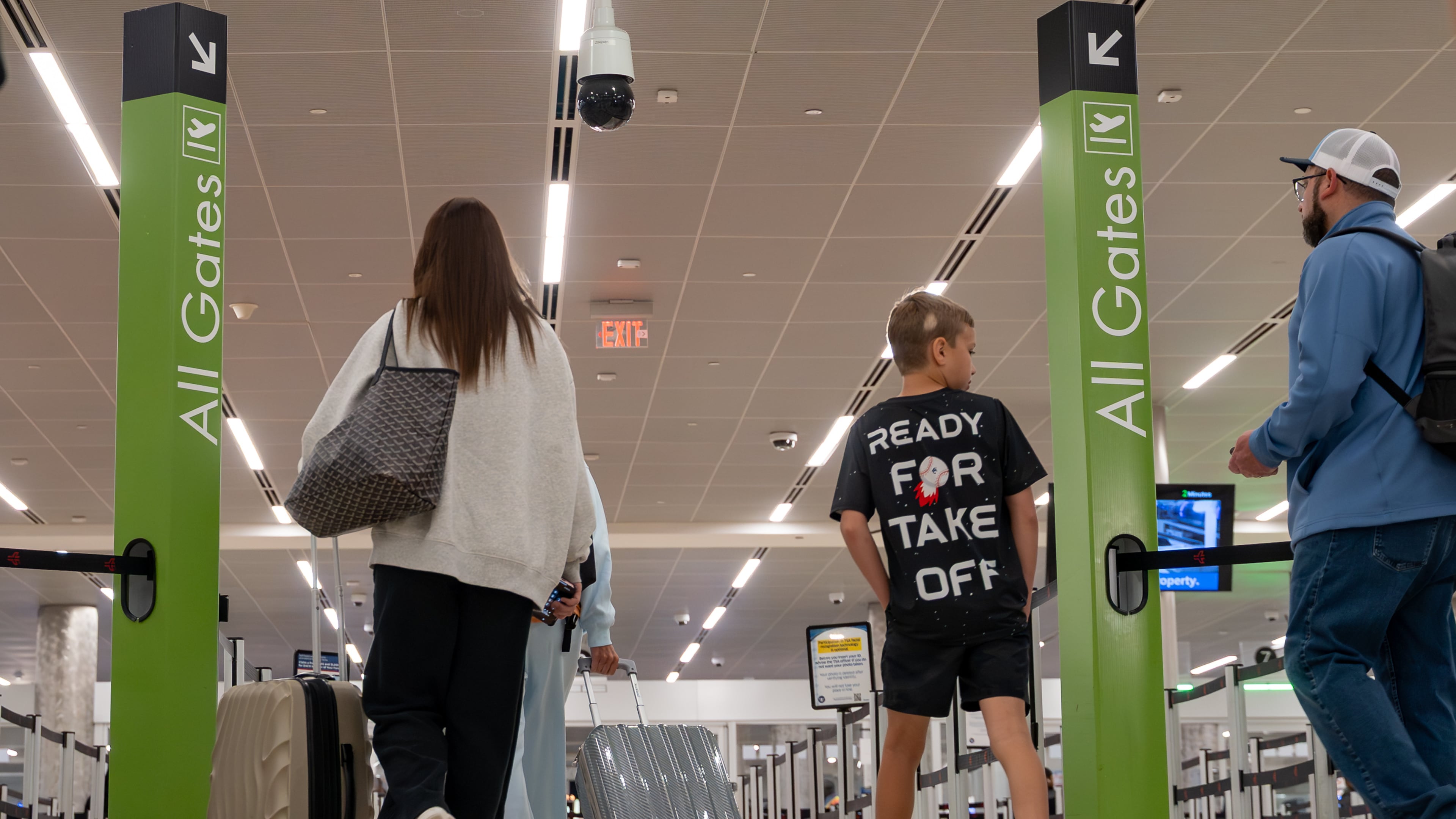 Morning travelers enter the main checkpoint at Hartsfield-Jackson Atlanta International Airport, Friday, Apr 4, 2026. (Ben Hendren for the AJC)