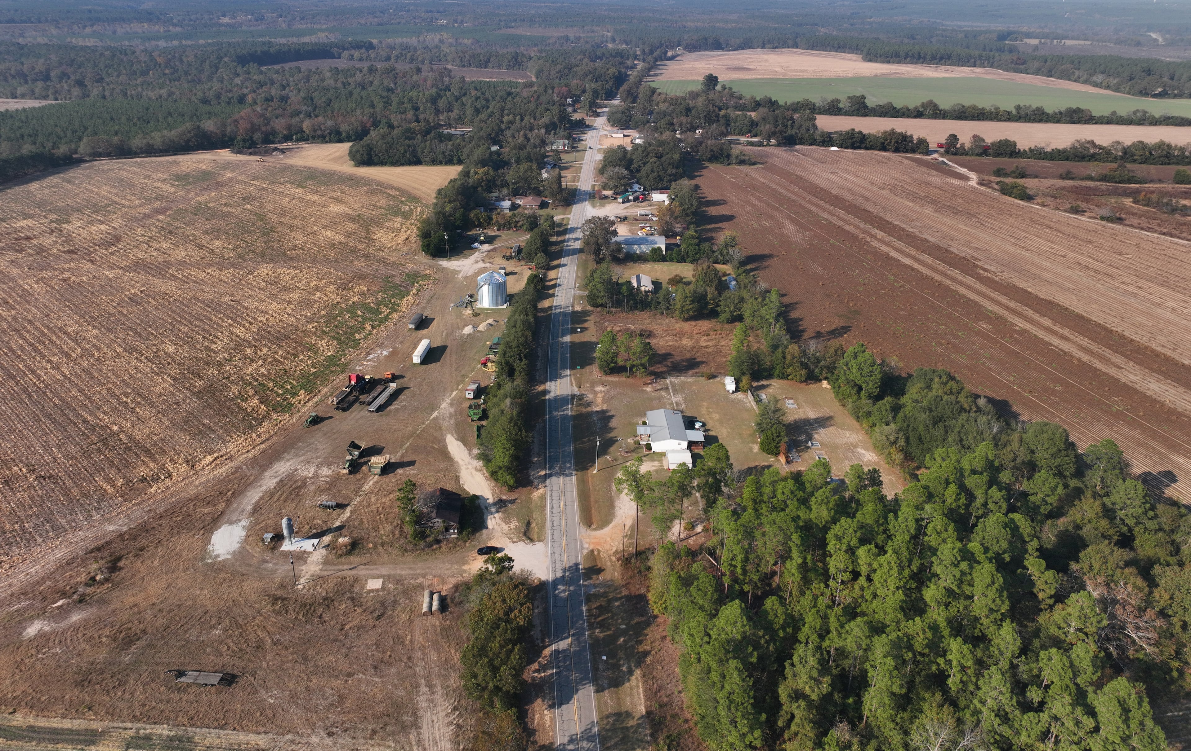 Aerial photo shows city of Edgehill, the smallest incorporated city in Georgia. (Hyosub Shin / Hyosub.Shin@ajc.com)