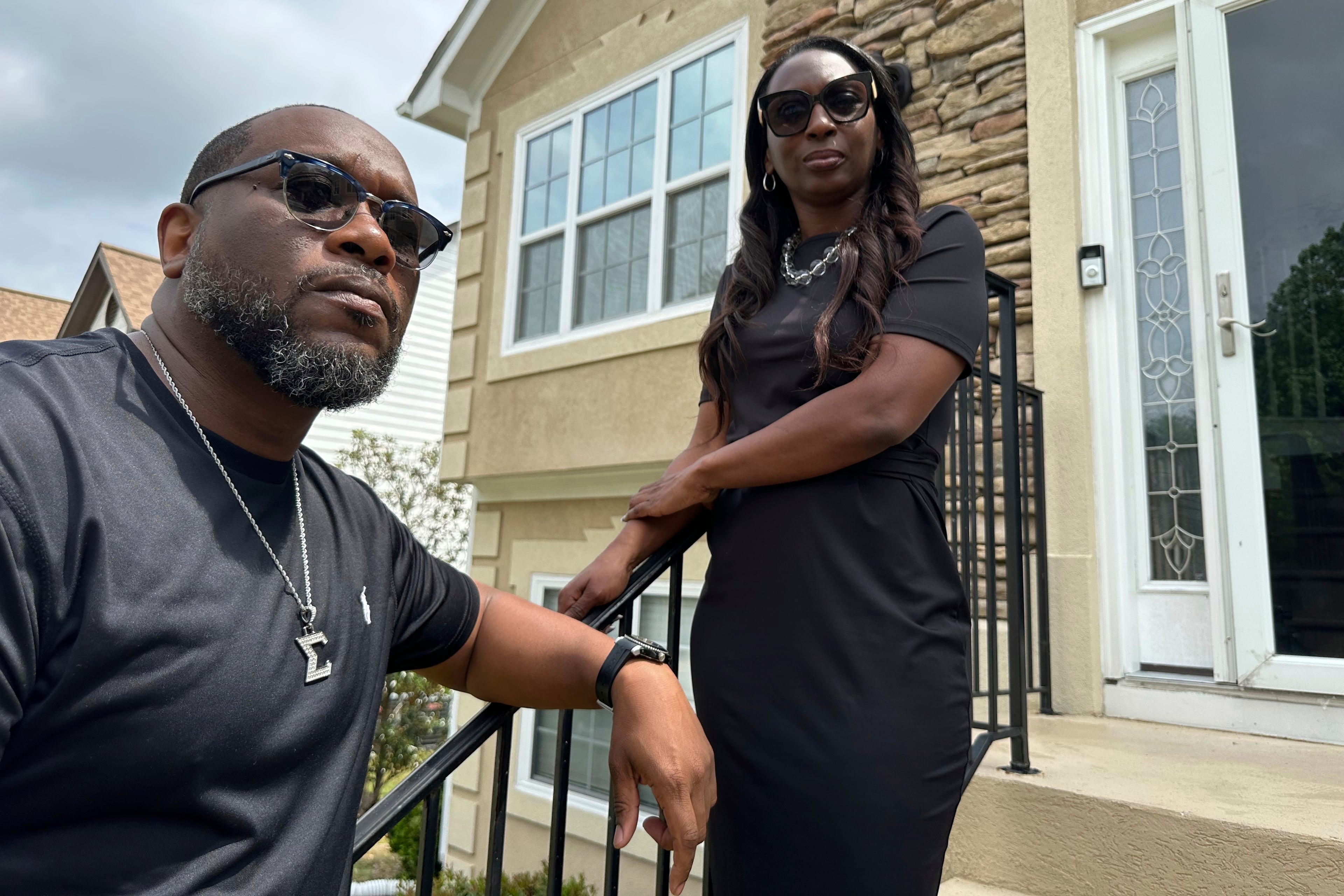 Judges ruled Wednesdy Toi Cliatt (left) and Trina Martin can continue their lawsuit against an FBI agent who led a raid in 2017 on their house. (Sudhin Thanawala/AP file)