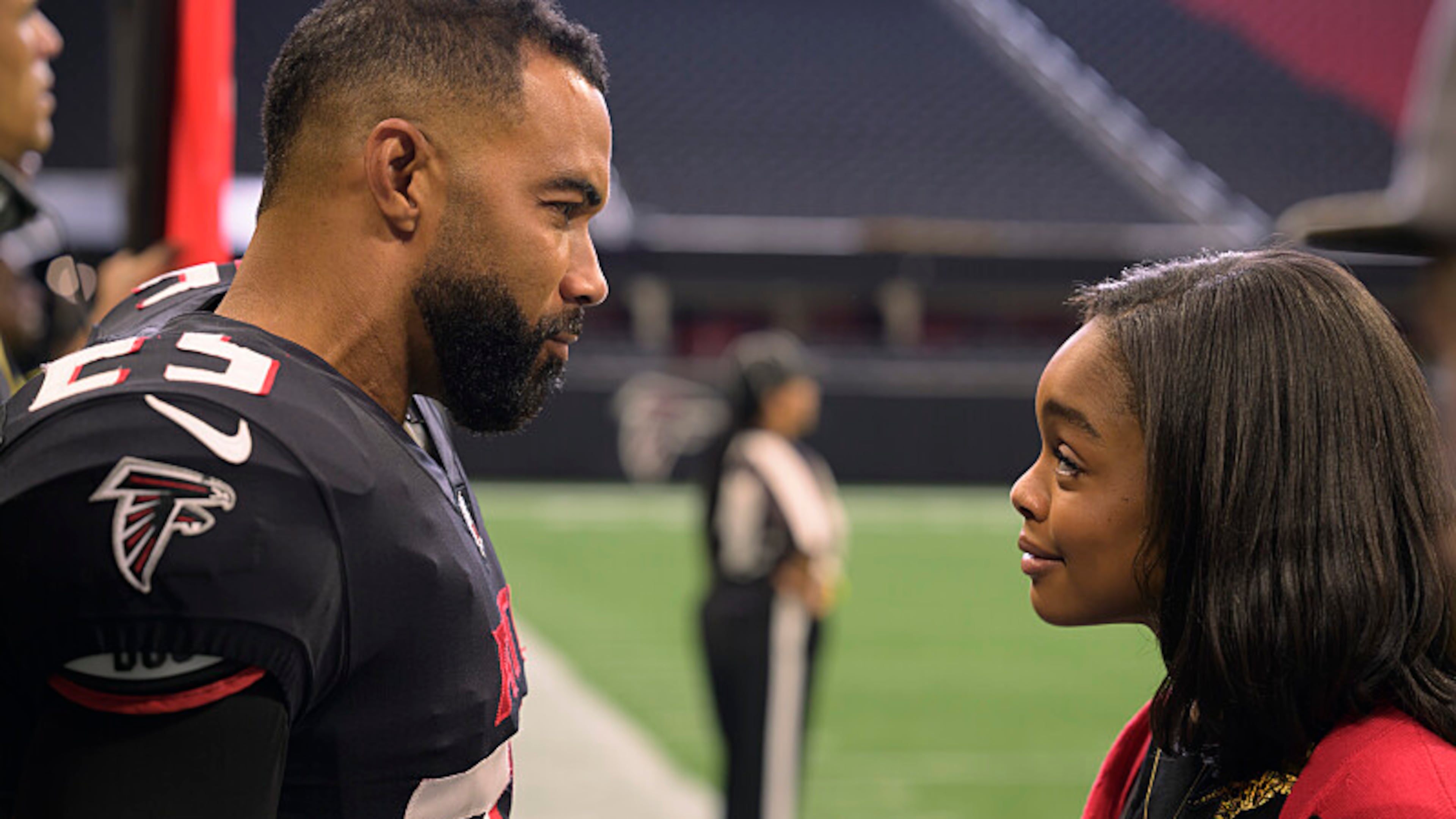 FANTASY FOOTBALL --Marsai Martin as Callie and Omari Hardwick as Bobby in Fantasy Football streaming on Paramount+. Photo: Boris Martin/Nickelodeon/Paramount+© 2022 Paramount Global. All Rights Reserved.