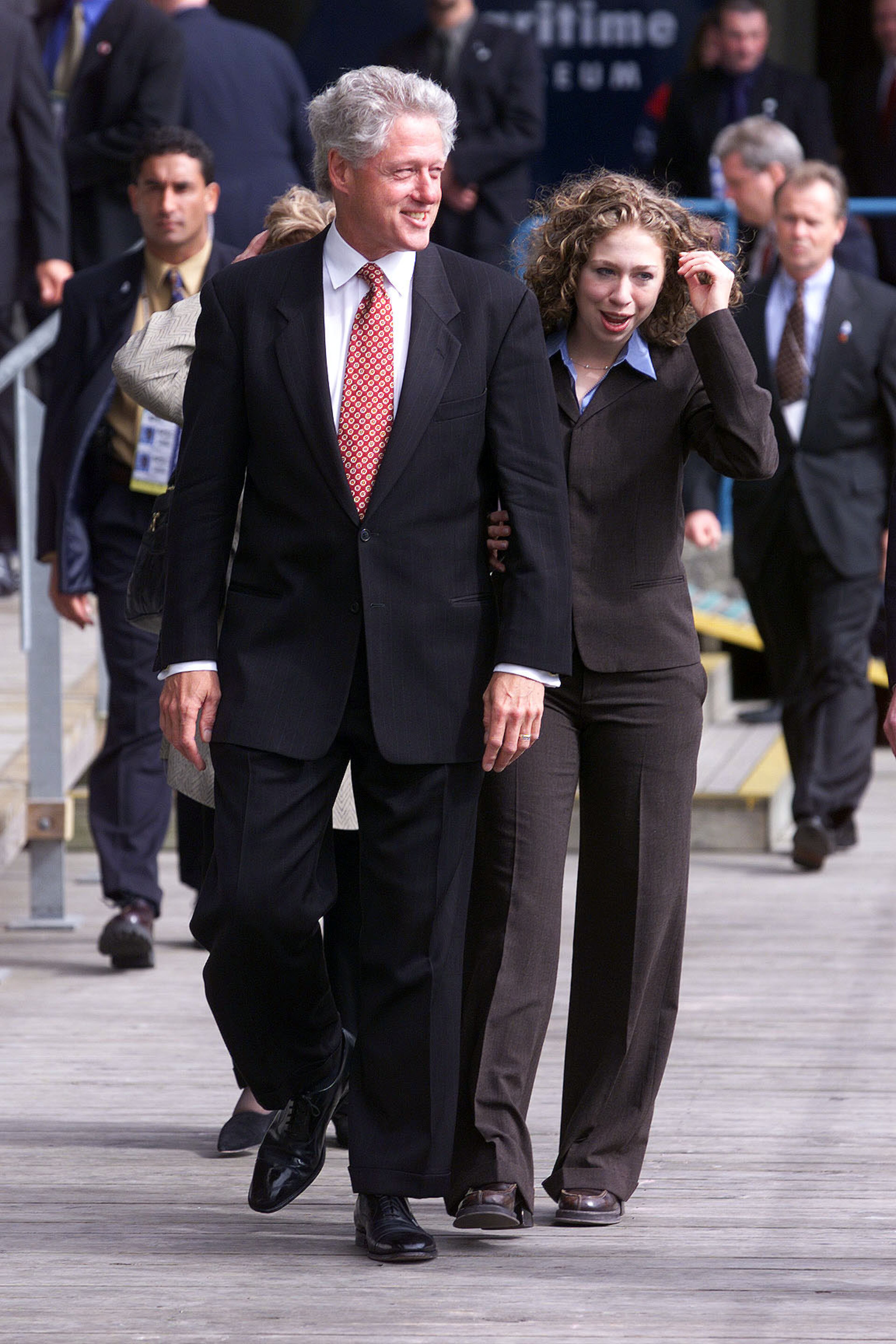 USA President Bill Clinton and daughter Chelsea at the Maritine Museum, Sunday after he spoke to the CEO Summit Breakfast with APEC leaders. DIGITAL IMAGE. (Photo by Phil Walter/Getty Images)