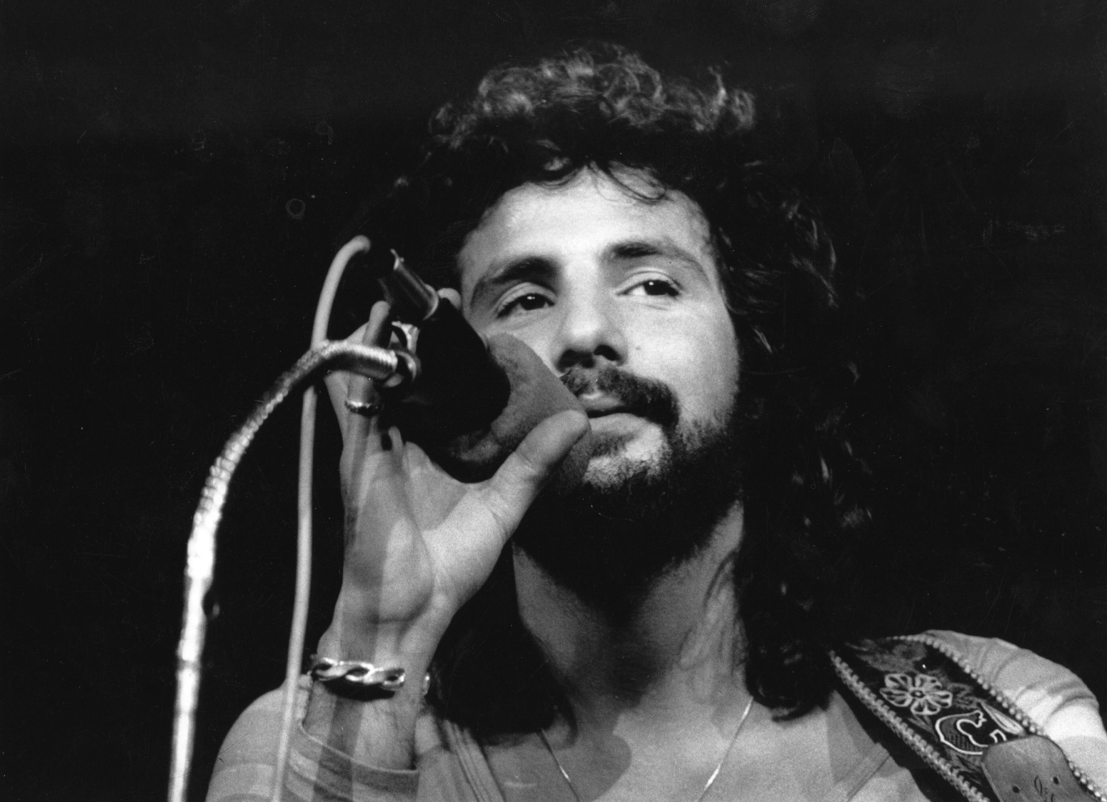 Popular British pop singer-songwriter Cat Stevens, born Steven Georgiou, who, after a successful career of eight consecutive gold albums and numerous hit singles retired from the music business and converted to Islam. (Photo by Evening Standard/Getty Images)