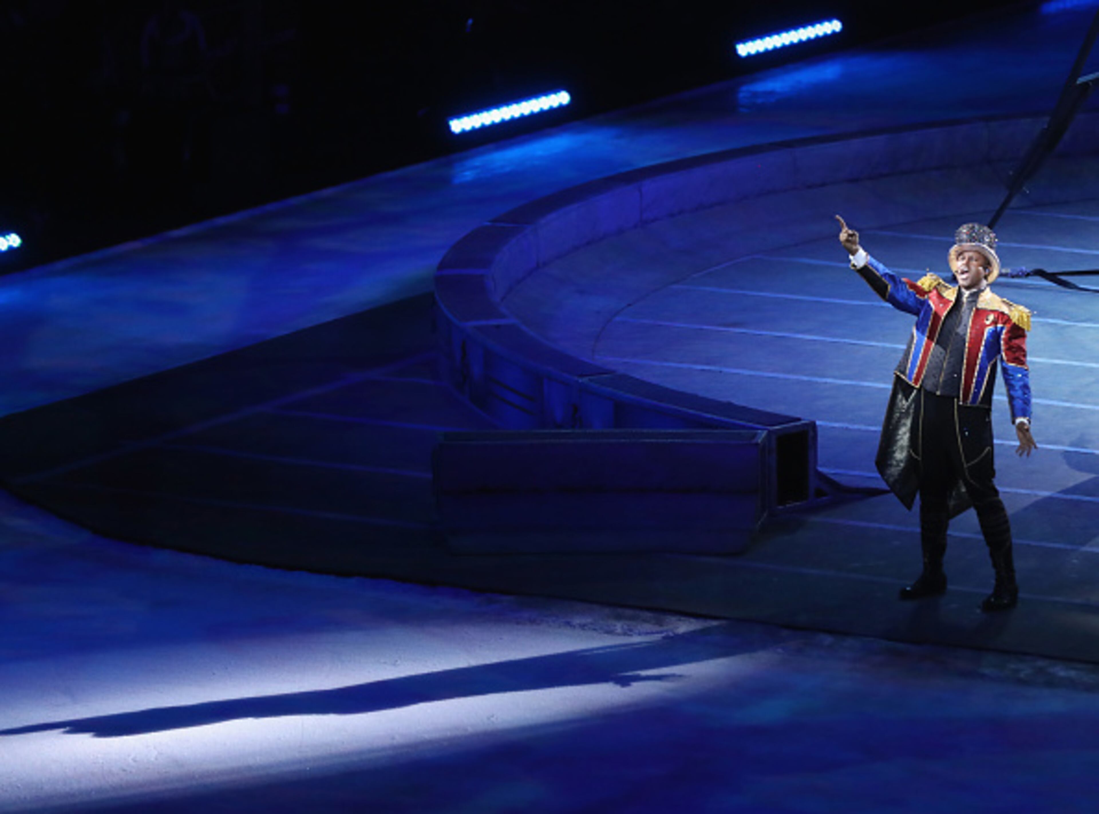 UNIONDALE, NY - MAY 21: Ringmaster Jonathan Lee Iverson performs on the final day of the Ringling Bros Barnum and Bailey Circus on May 21, 2017 in Uniondale, New York. Known as "The Greatest Show on Earth", the circus performed its final act after a 146 year run. (Photo by Bruce Bennett/Getty Images)