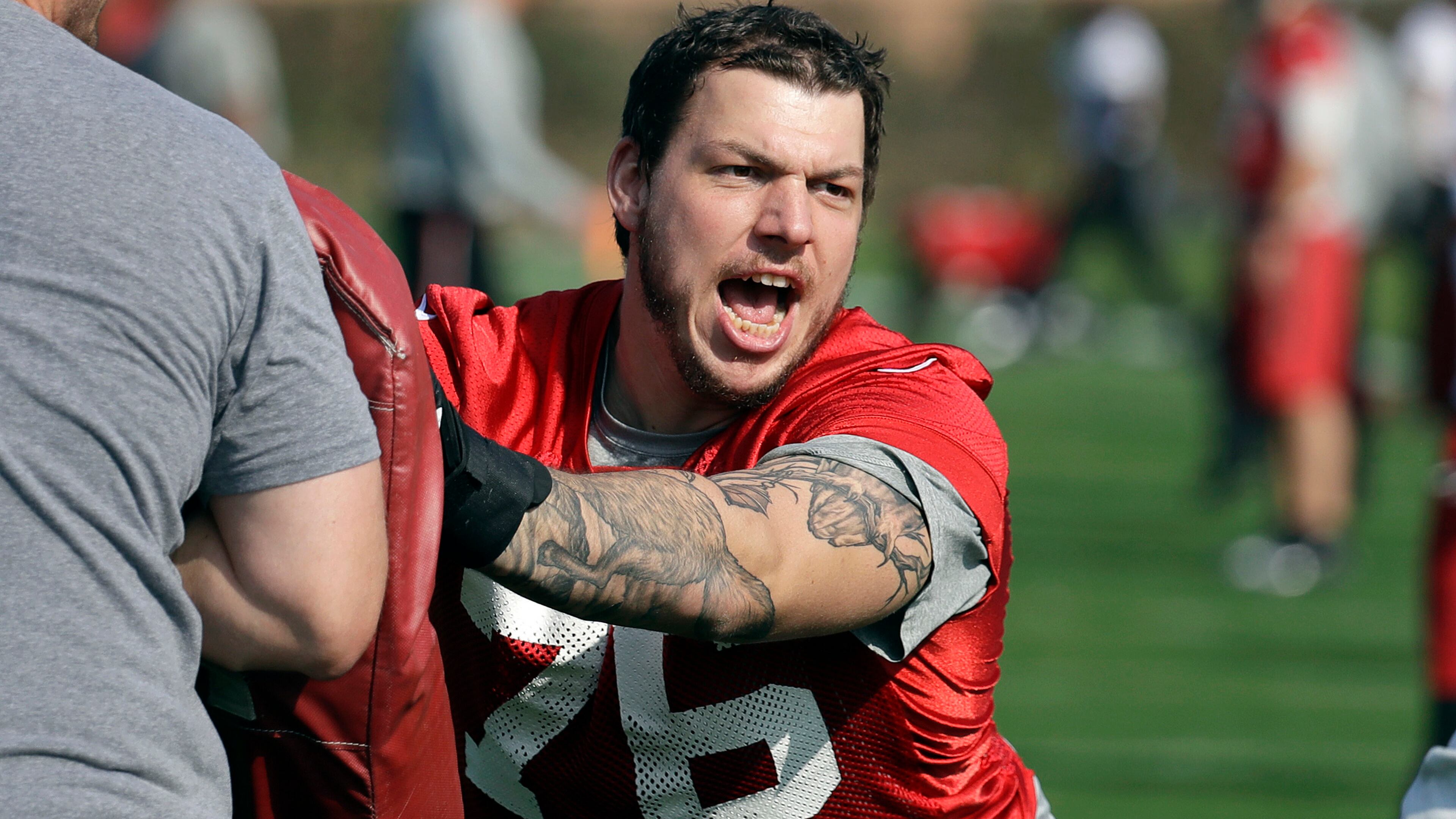 Atlanta Falcons offensive tackle Tom Compton (76) goes through drills during a practice for the NFL Super Bowl 51 football game Thursday, Feb. 2, 2017, in Houston. Atlanta will face the New England Patriots in the Super Bowl Sunday. (AP Photo/Eric Gay)