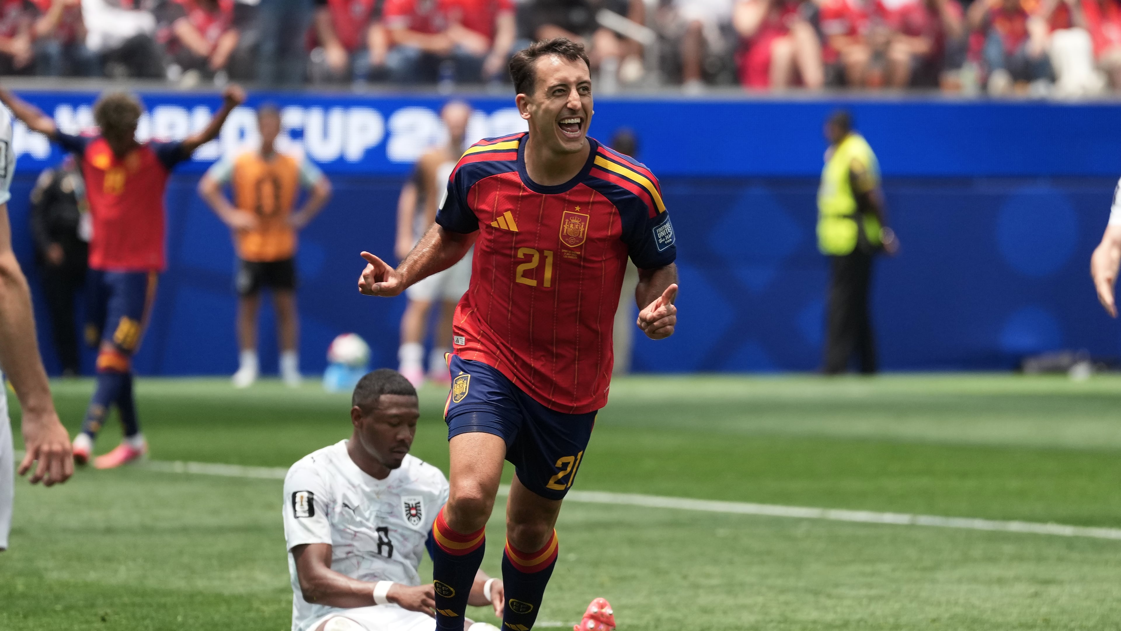 Spain's Mikel Oyarzabal (21) celebrates after scoring his side's opening goal during the World Cup round of 32 soccer match between Spain and Austria in Inglewood, Calif., near Los Angeles, Thursday, July 2, 2026. (AP Photo/Jae C. Hong)