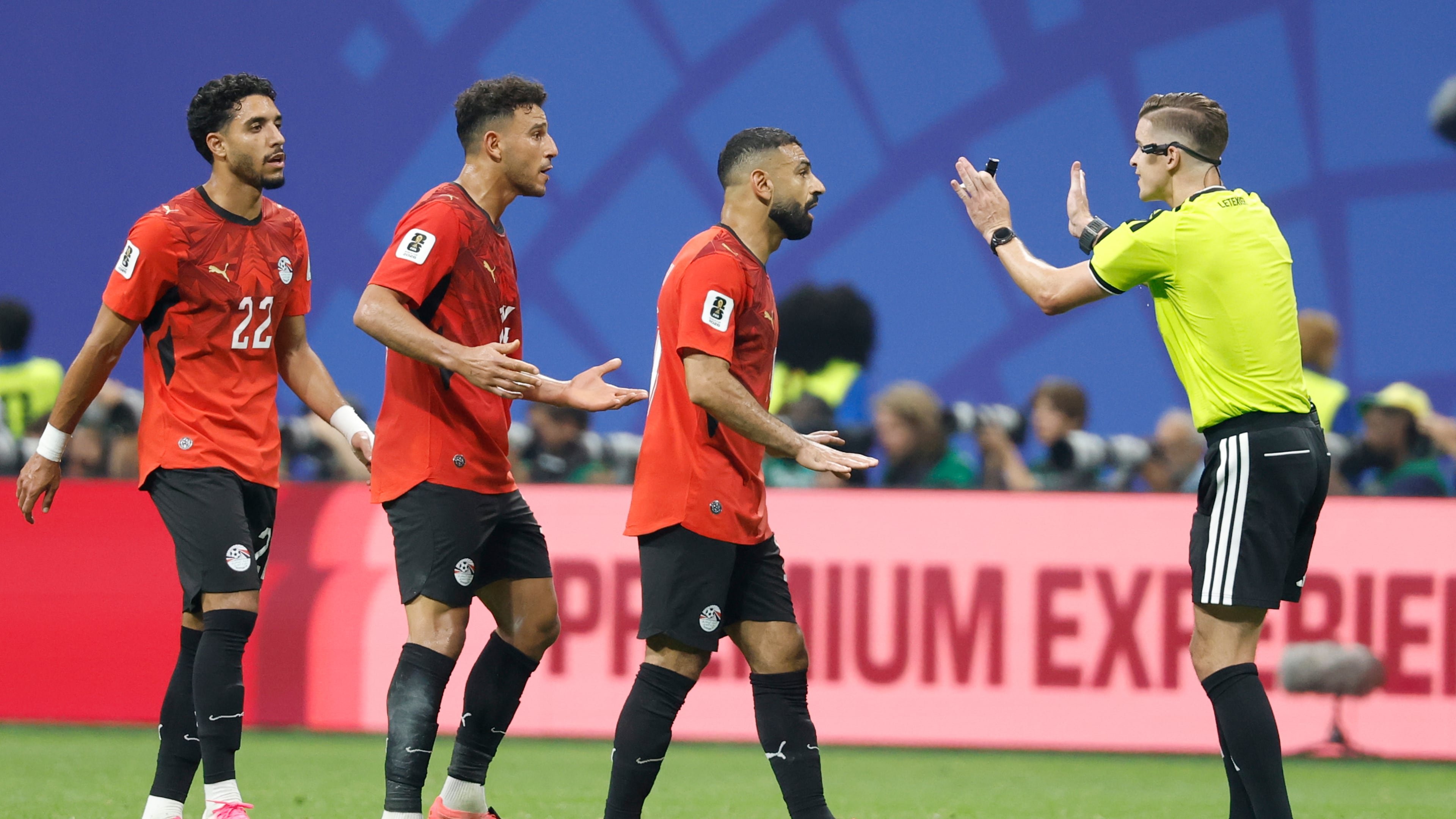 Egypt's Mohamed Salah (10) talks with Referee Francois Letexier, of France, during the World Cup round of 16 soccer match between Argentina and Egypt in Atlanta, Tuesday, July 7, 2026. (AP Photo/Erik S. Lesser)
