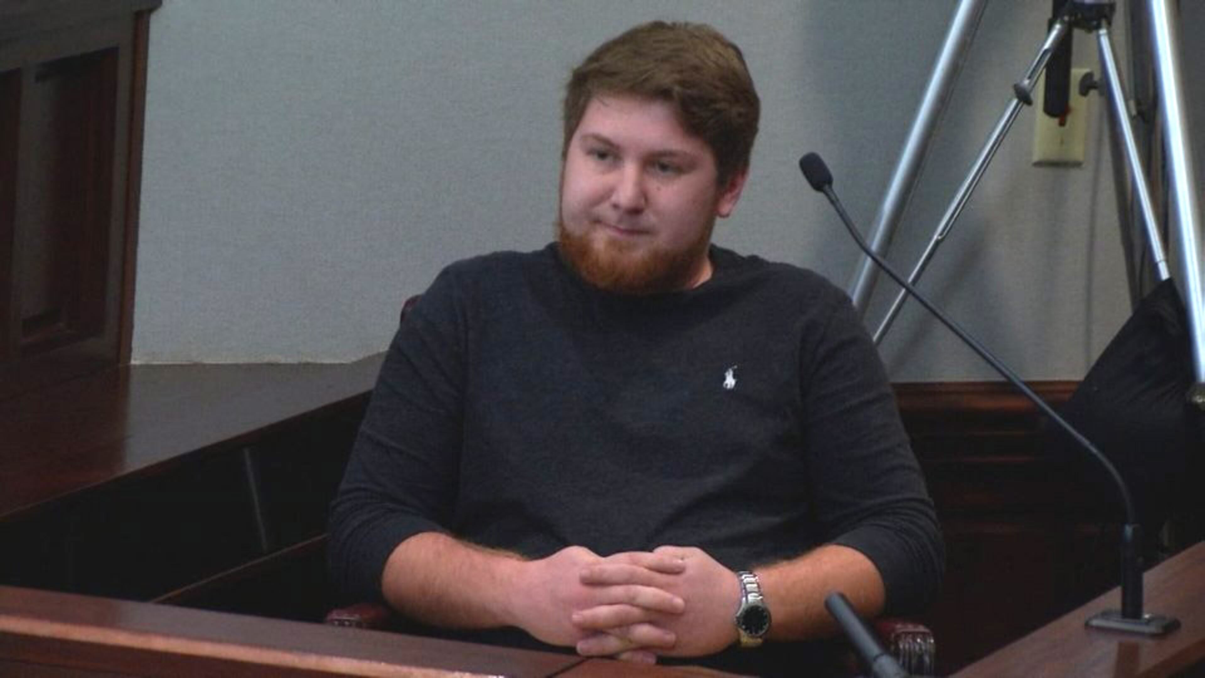 Mark Wilson, who was at the Cobb County jail at the same time as Justin Ross Harris, testifies at Harris' murder trial at the Glynn County Courthouse in Brunswick, Ga., on Tuesday, Oct. 18, 2016. Wilson said that Harris didn't seem upset at all when they talked in the jail's holding cell. (screen capture via WSB-TV)