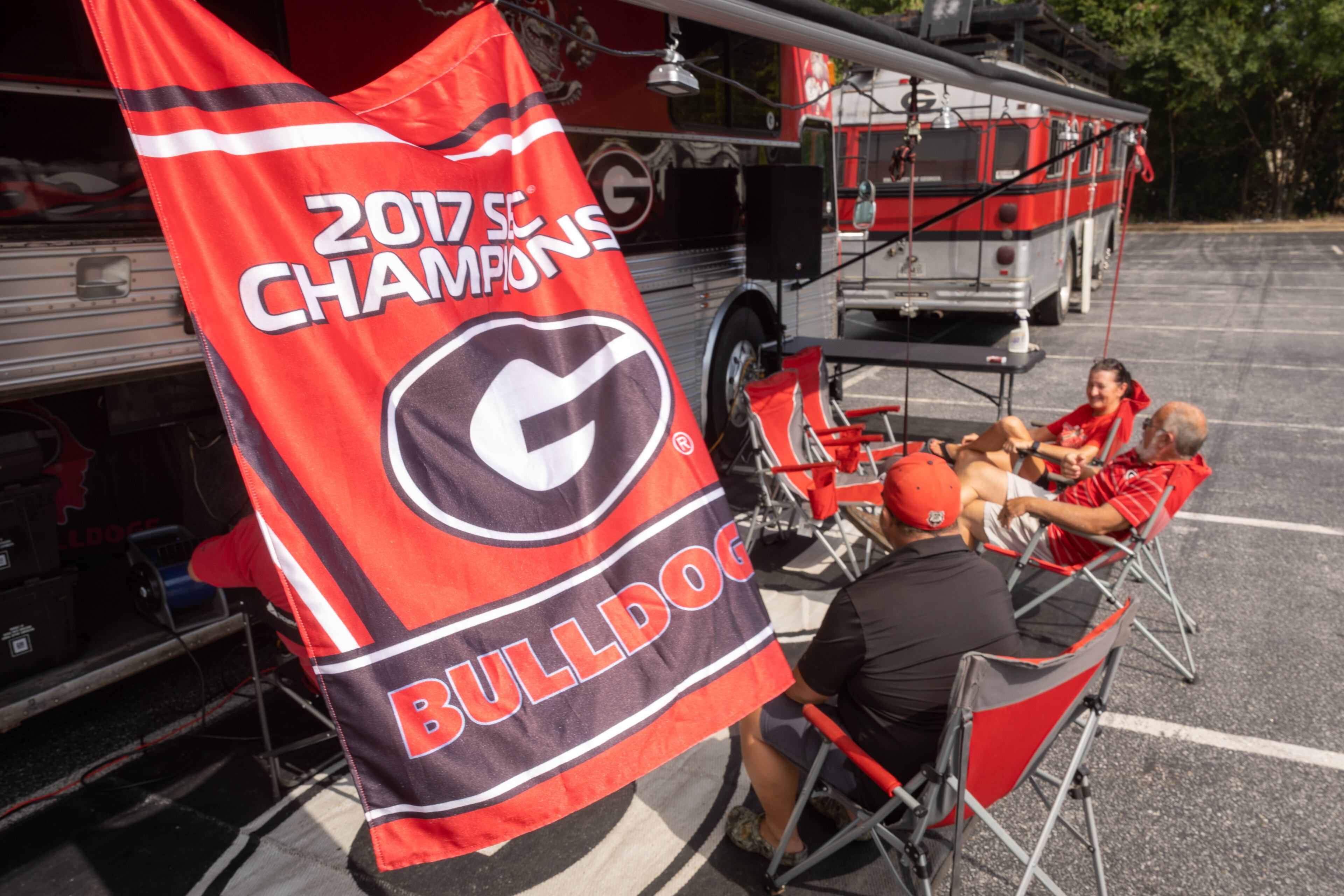 Georgia fans are all set up in their RVs near Mercedes Benz Stadium in preparation for Saturday's UGA Chick-fil-A kickoff game at Mercedes Benz Friday, Sep. 2, 2022.. Steve Schaefer/steve.schaefer@ajc.com)