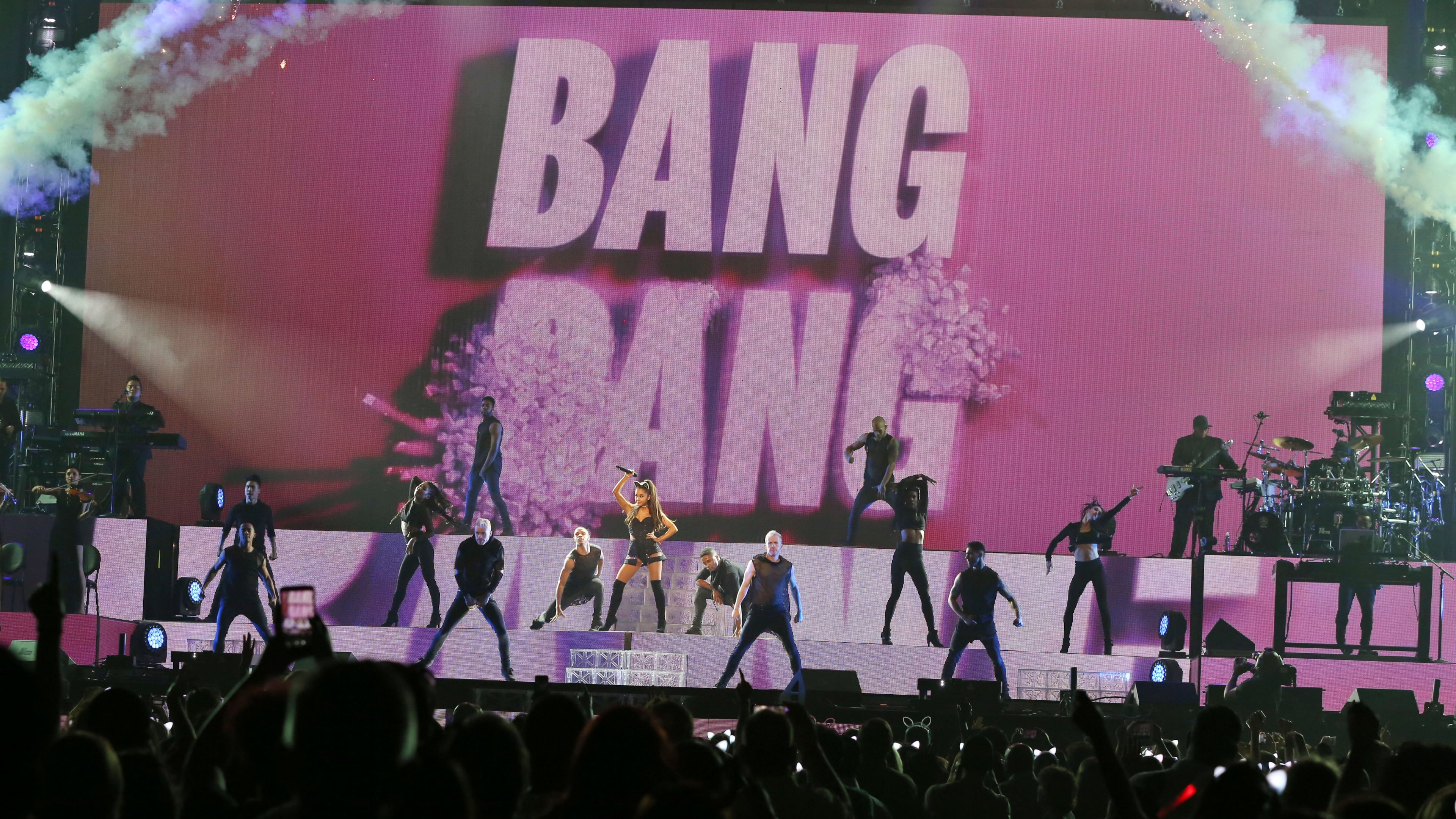 "Bang Bang into the room..." Photo: Robb D. Cohen/RobbsPhotos.com.