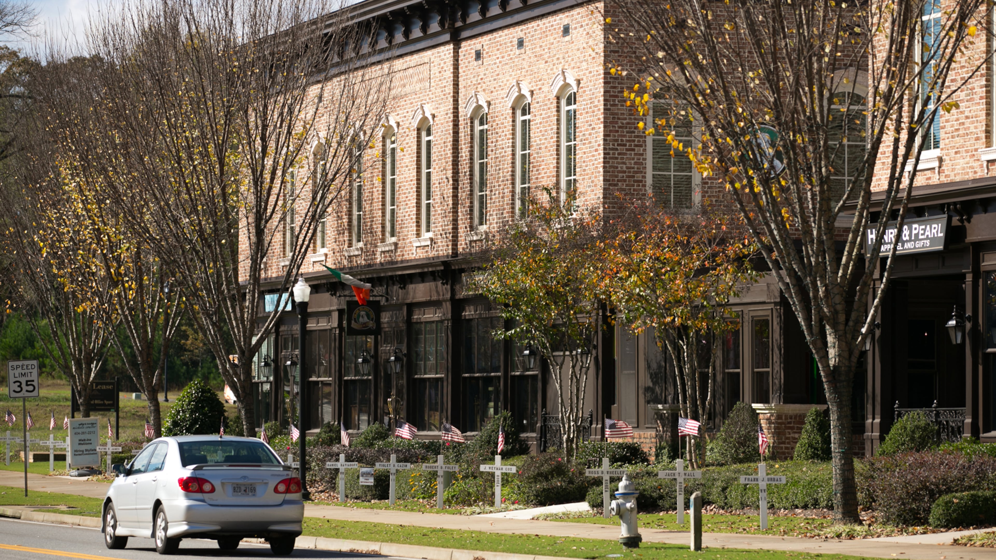 The driving tour includes a trip through Crabapple.
