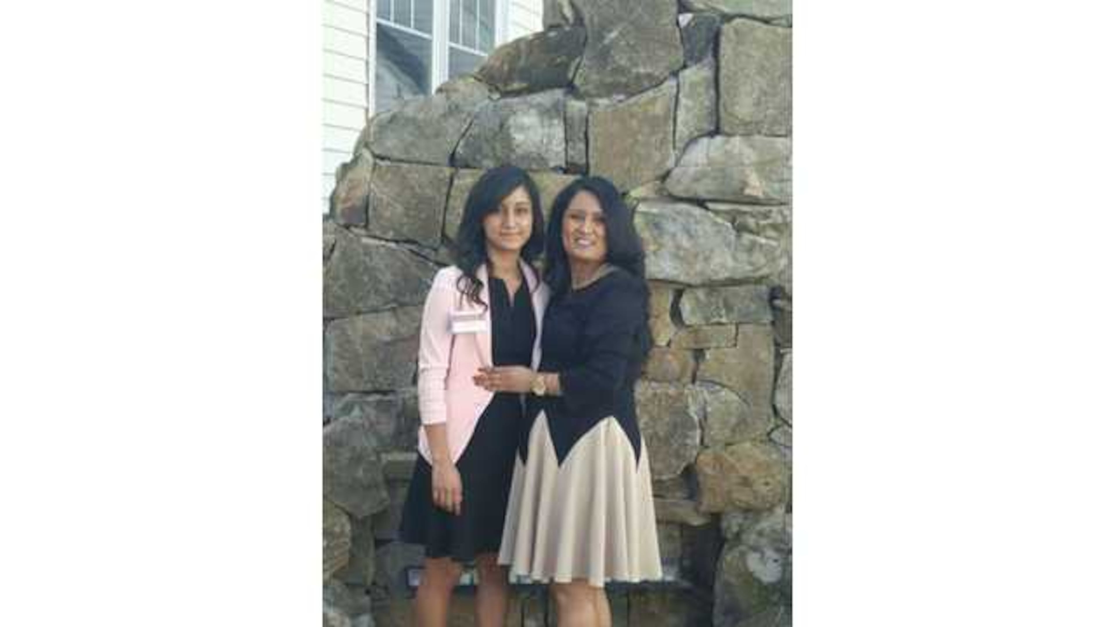 Stephanie Perez (left), Elizabeth Alvarez-Perez (Credit: Gainesville Times)