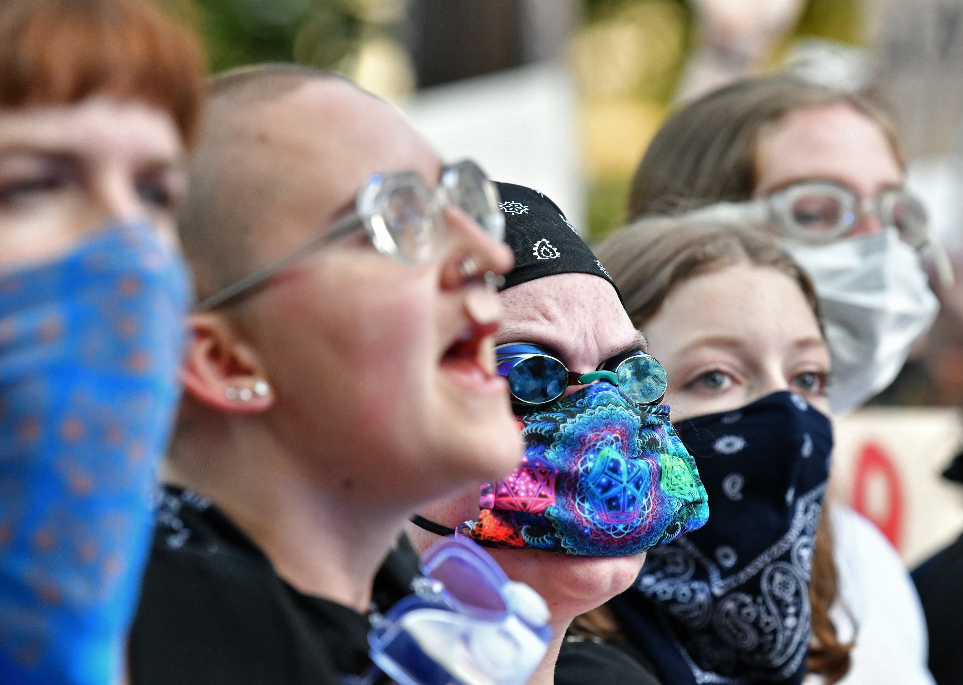 May 30, 2020 Atlanta - Protesters rally across the street from the Governor's Mansion in Buckhead on Saturday, May 30, 2020. A second day of protests Saturday began with a crowd outside the Governorâs Mansion and grew to include demonstrations in downtown Atlanta. Mayor Keisha Lance Bottoms implemented a curfew for the city following a night of chaotic protests Friday that led to vandalism and looting in parts of downtown Atlanta and Buckhead. (Hyosub Shin / Hyosub.Shin@ajc.com)