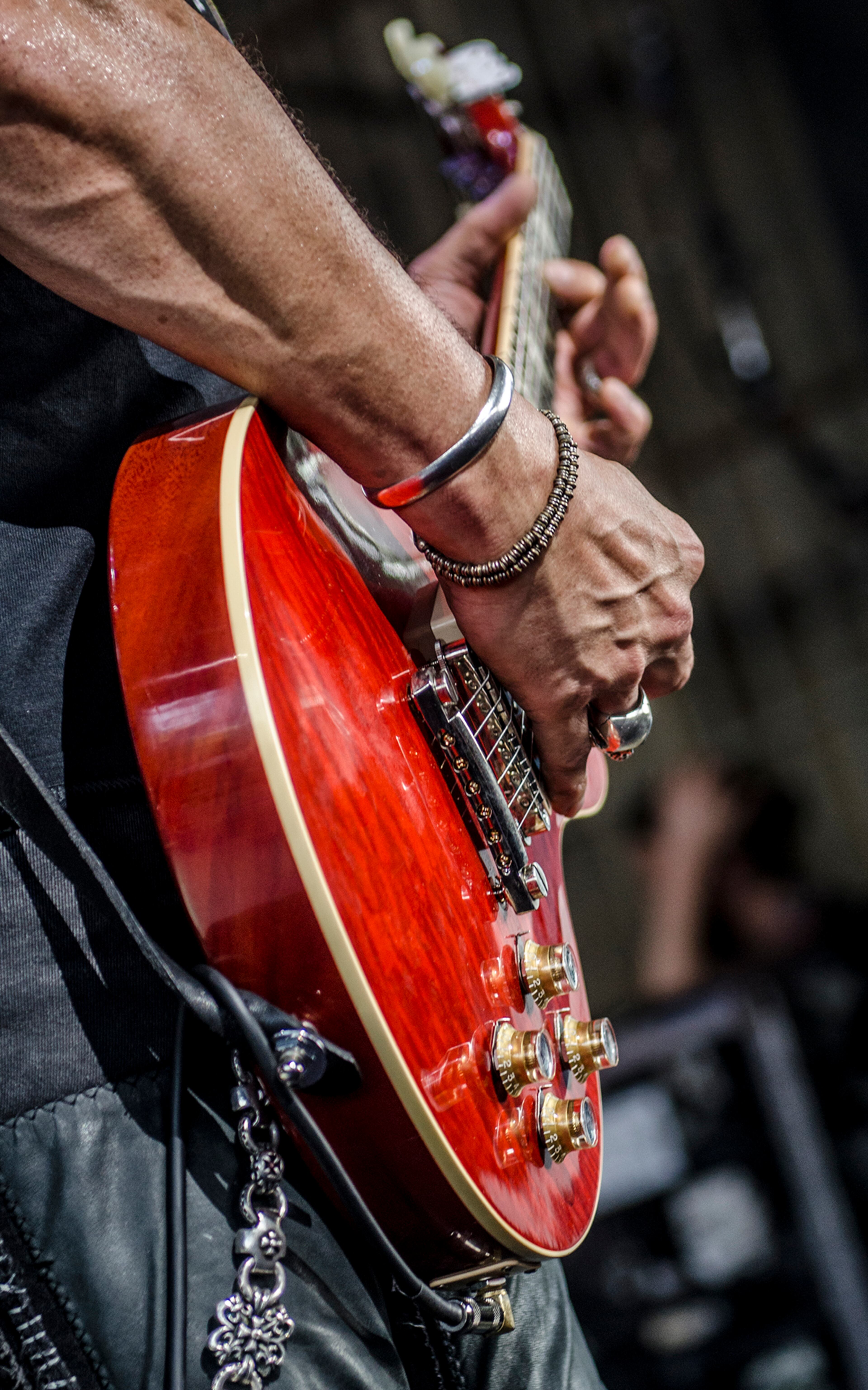 The inimitable Slash thrilled fans with a rocking set that included Guns 'N' Roses hit songs at the Riverbend Music Center in Cincinnati, Ohio.