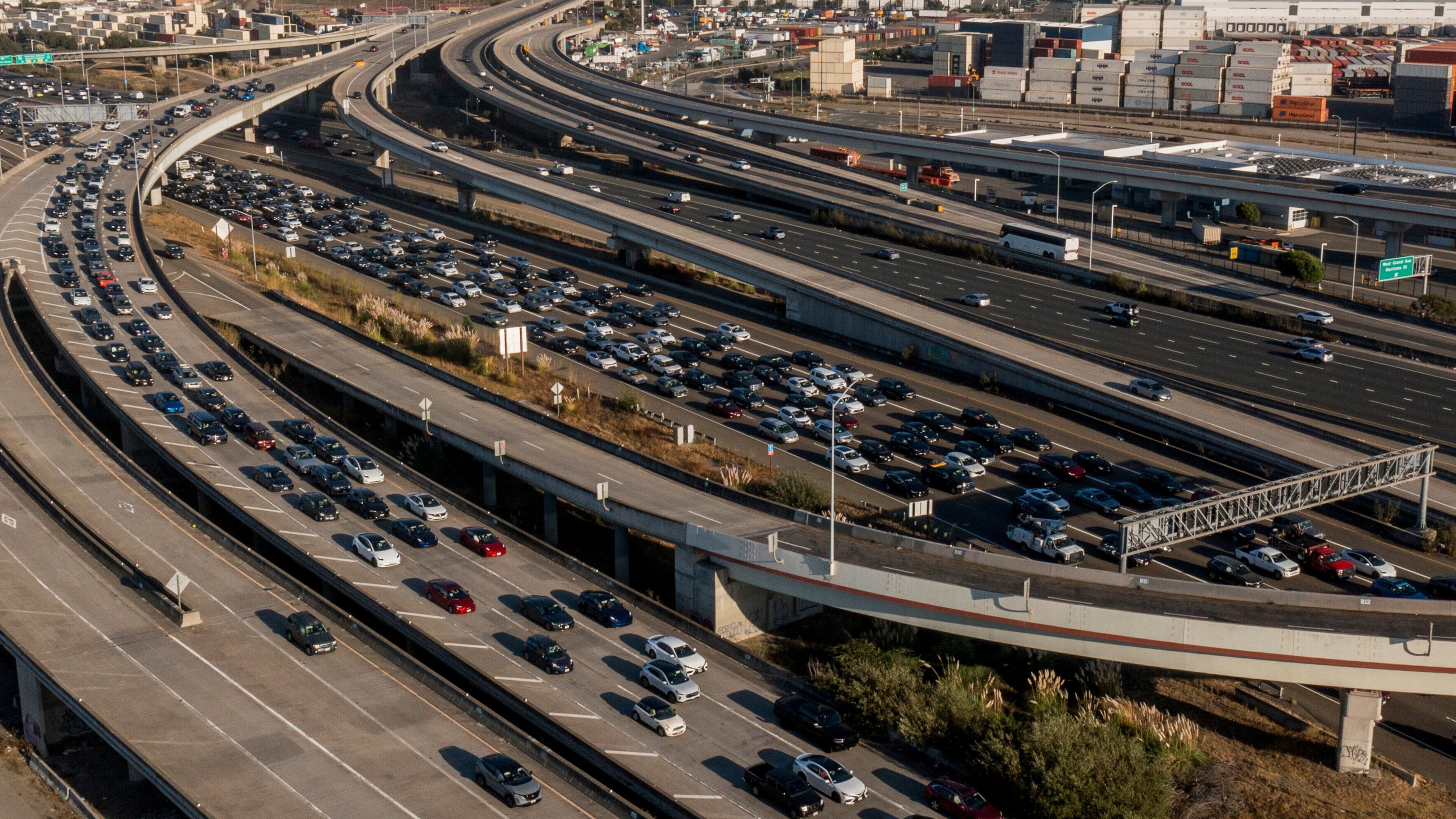 FILE - Vehicles driving westbound for the Bay Bridge from Oakland, Calif., Sept. 26, 2025. (Santiago Mejia/San Francisco Chronicle via AP, File)