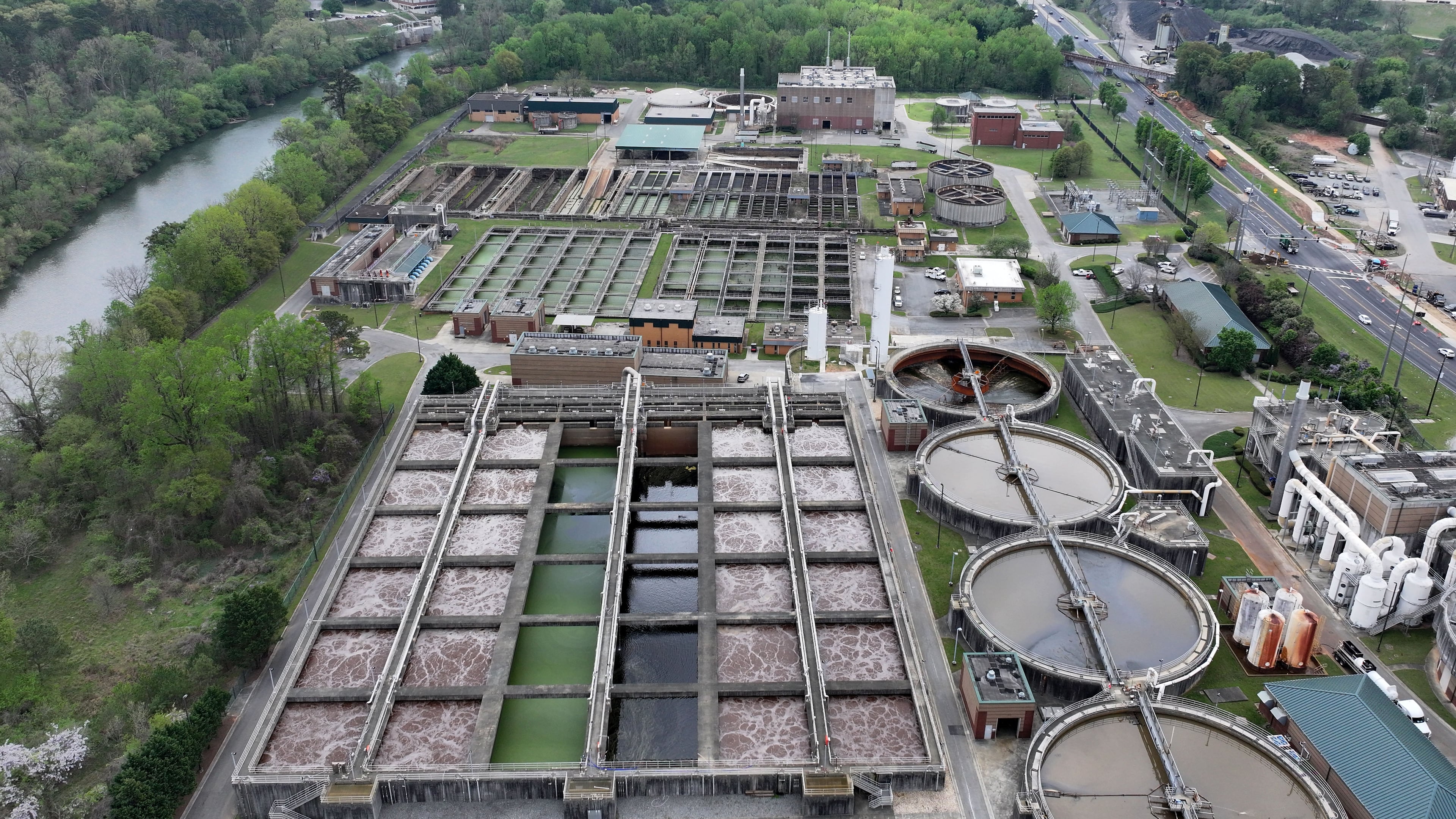 The R.L. Sutton Water Reclamation Facility is one of the largest wastewater treatment plants in Georgia. (Hyosub Shin/AJC)