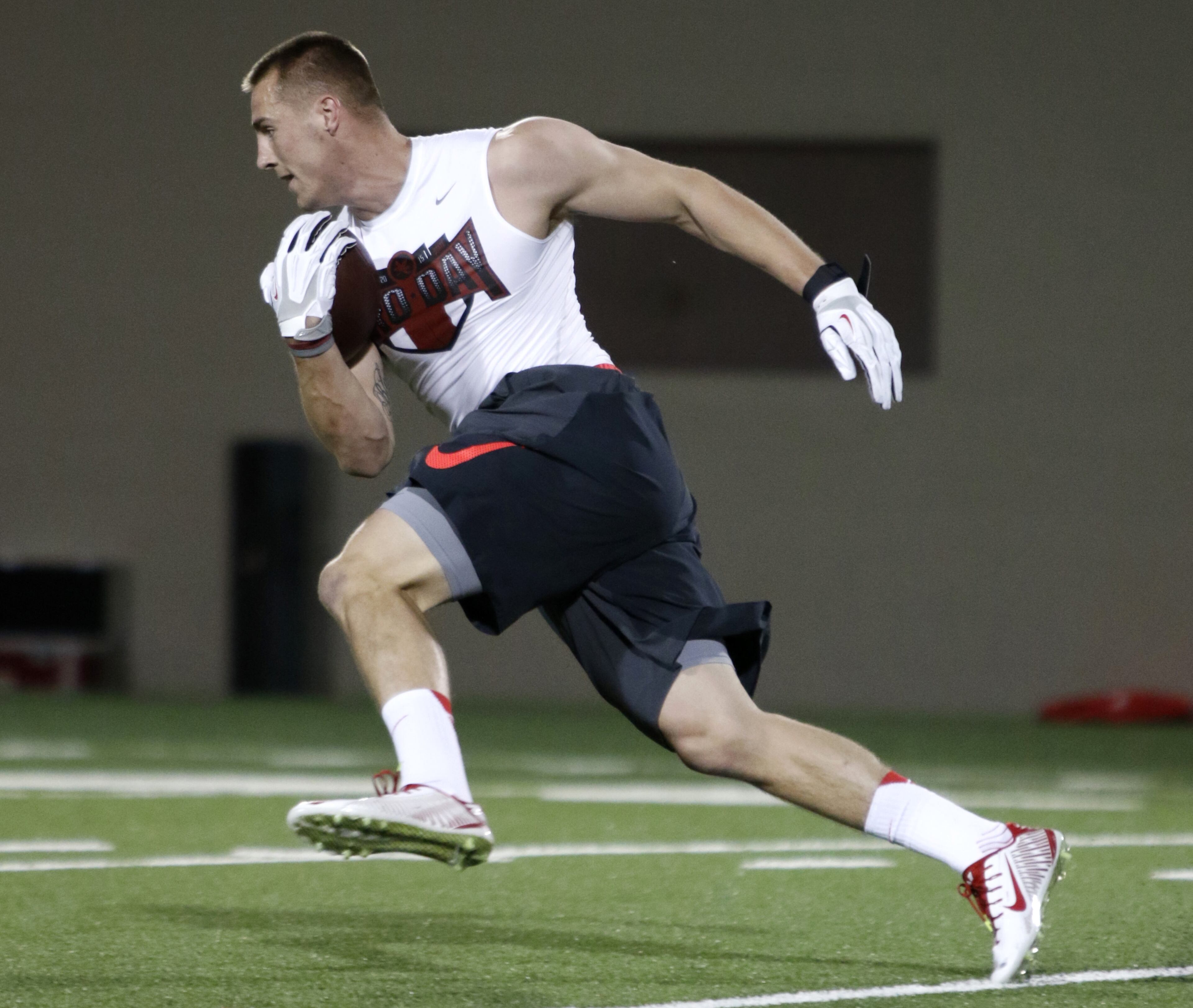Tight end Jeff Heuerman runs a drill during NFL Pro Day at Ohio State University in Columbus, Ohio, Friday, March 13, 2015. (AP Photo/Paul Vernon)
