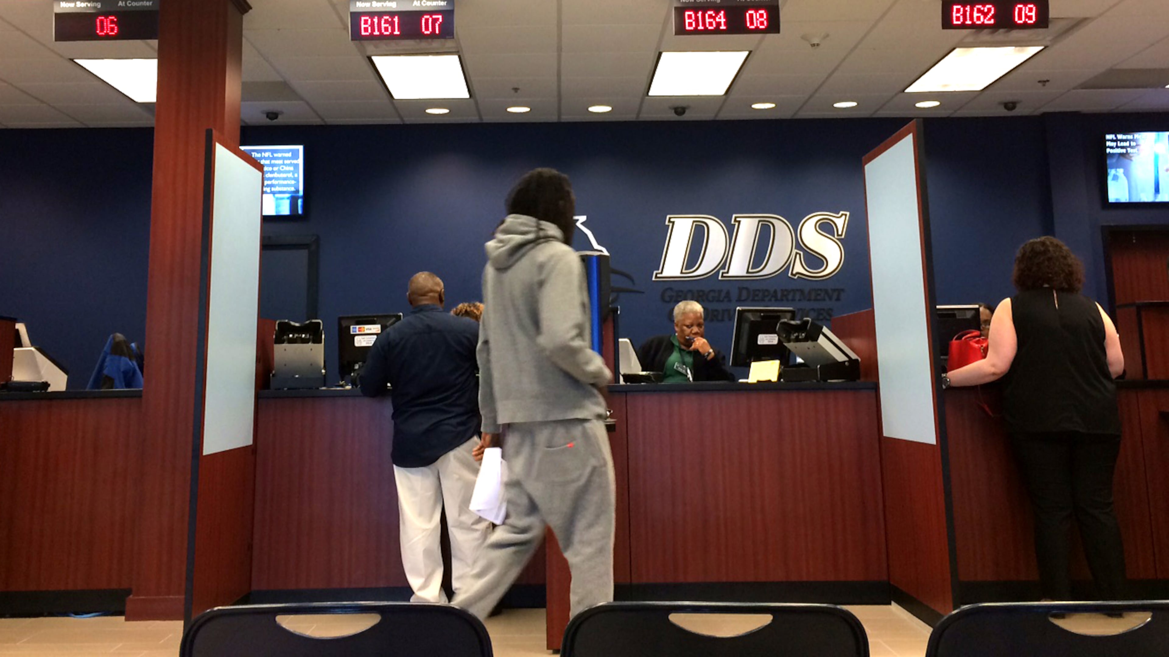 The scene this morning at the Department of Driver Services center on Whitehall Street in downtown Atlanta. (Pete Corson / pcorson@ajc.com)