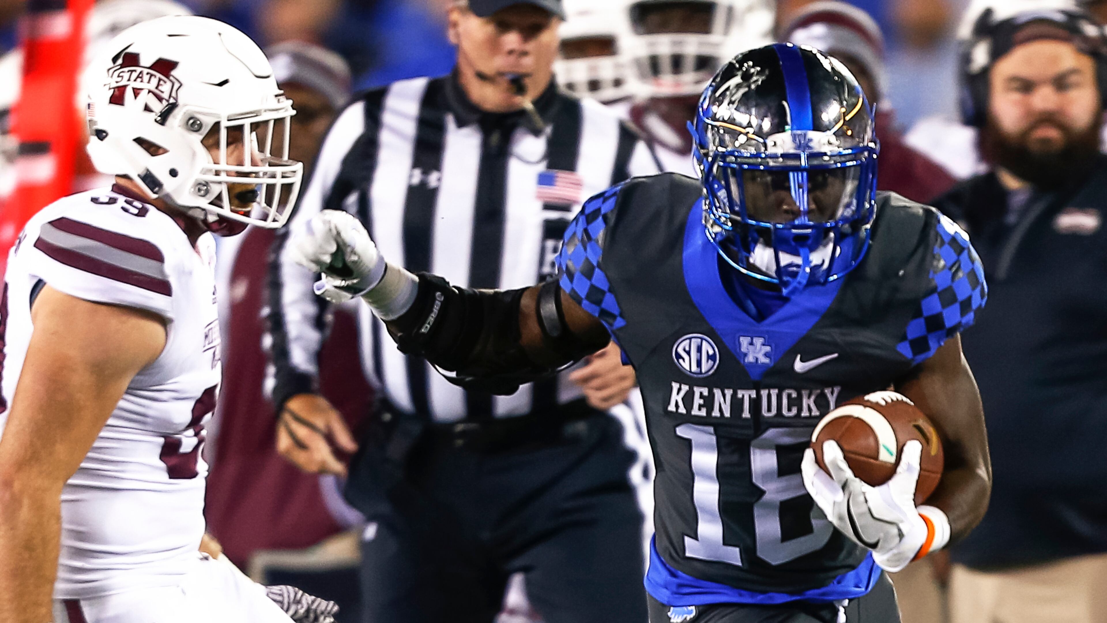 Stanley Williams, RB, Kentucky: Williams (5-9, 196 pounds) led the Wildcats his junior year with 1,135 yards with 7 touchdowns on 160 carries. Williams, of Monroe, Ga., is the eighth Kentucky player to finish his career with more than 2,000 yards (2,476).
