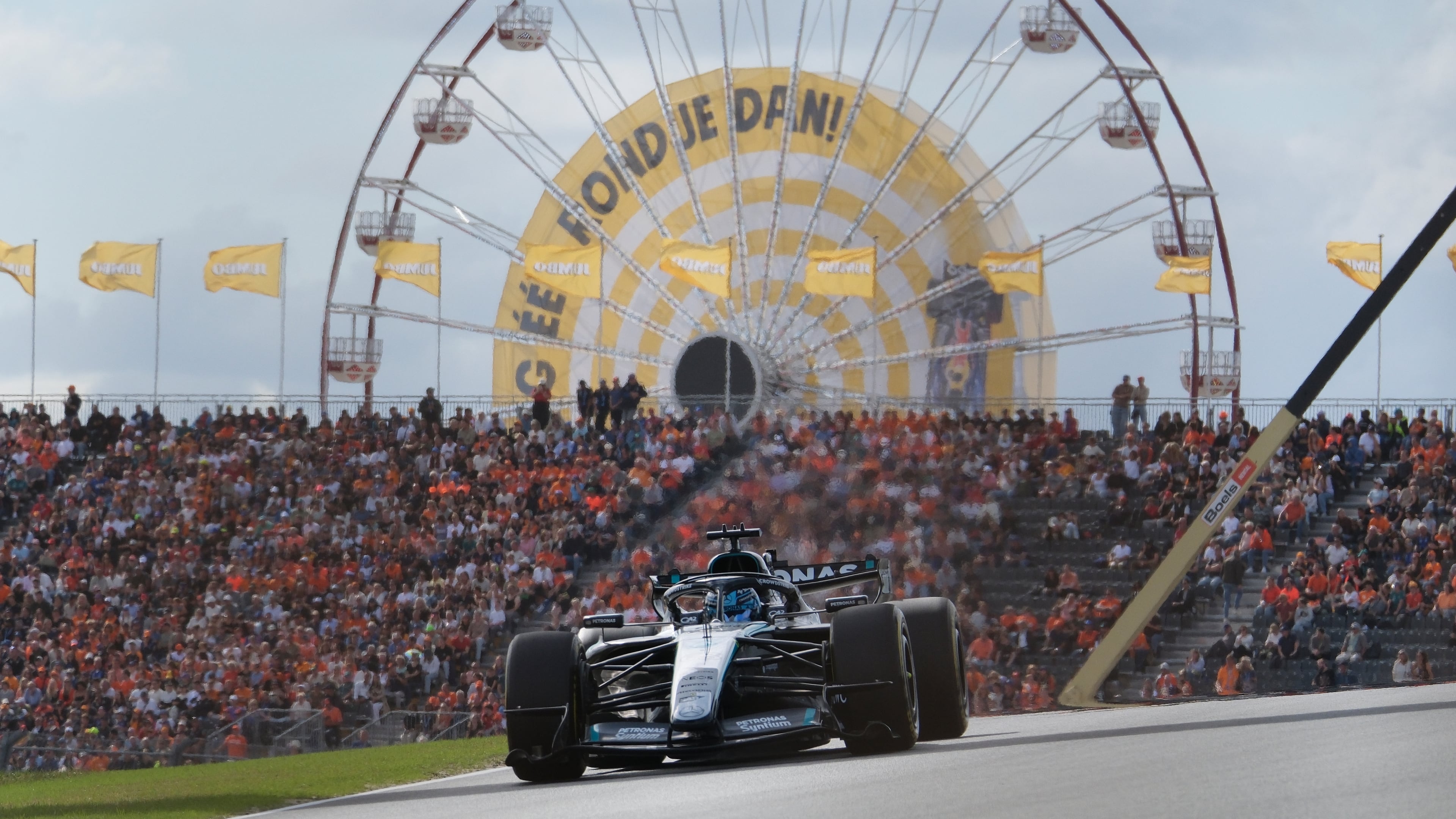 Mercedes driver George Russell of Britain in action during the sprint qualifying at the Formula One Dutch Grand Prix in Zandvoort , Netherlands, Friday, Aug. 21, 2026. (AP Photo/Patrick Post)