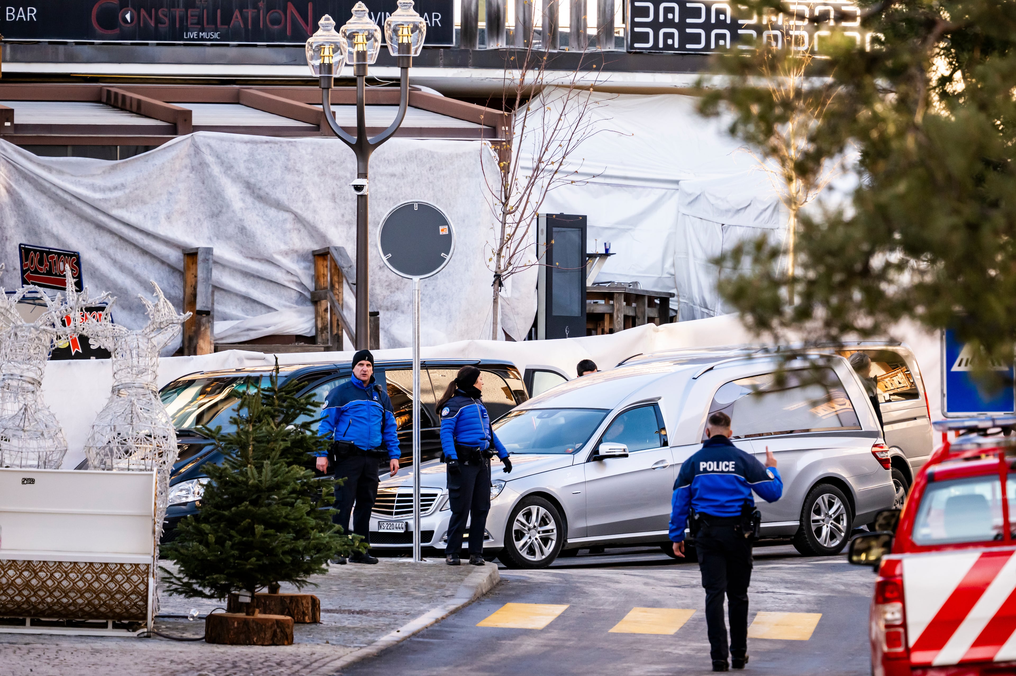 APTOPIX Switzerland Bar Fire