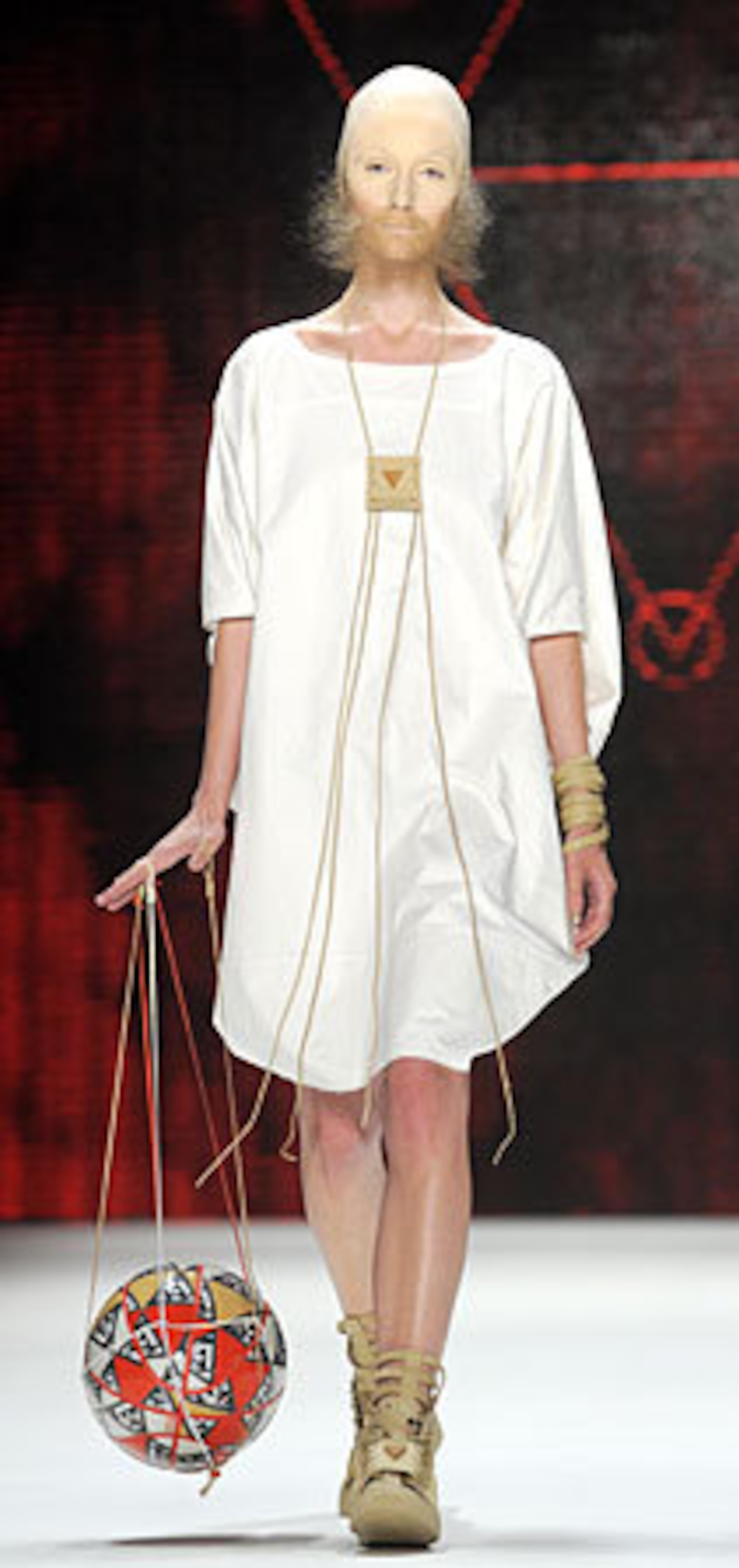 I feel pretty! Deep down, there's a feminine look trying desperately to get out.