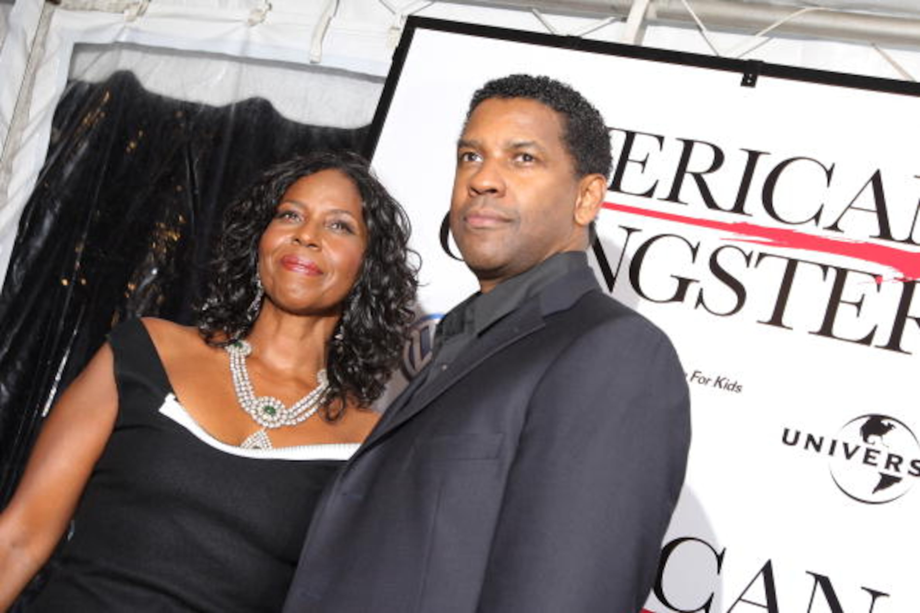 NEW YORK - OCTOBER 19: Actor Denzel Washington and his wife Pauletta Pearson attend the world premiere of American Gangster at the Apollo Theater on October 19, 2007 in New York City. (Photo by Stephen Lovekin/Getty Images for Universal Pictures)
