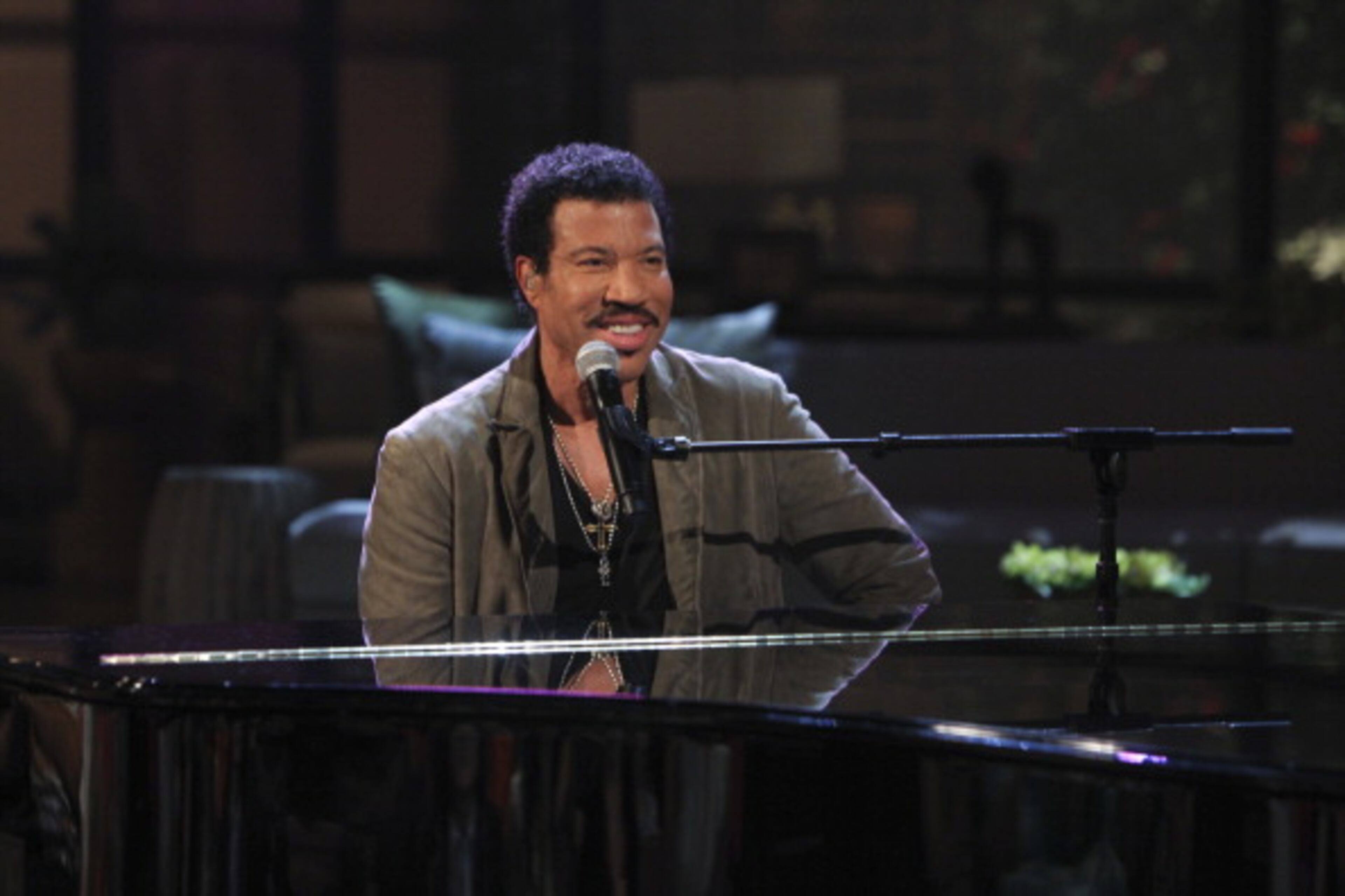 LOS ANGELES - JULY 31: Music legend Lionel Richie visits THE TALK to perform and preview his new tour "All The Hits, All Night Long," Wednesday, July 31, 2013 on the CBS Television Network. (Photo by Monty Brinton/CBS via Getty Images)