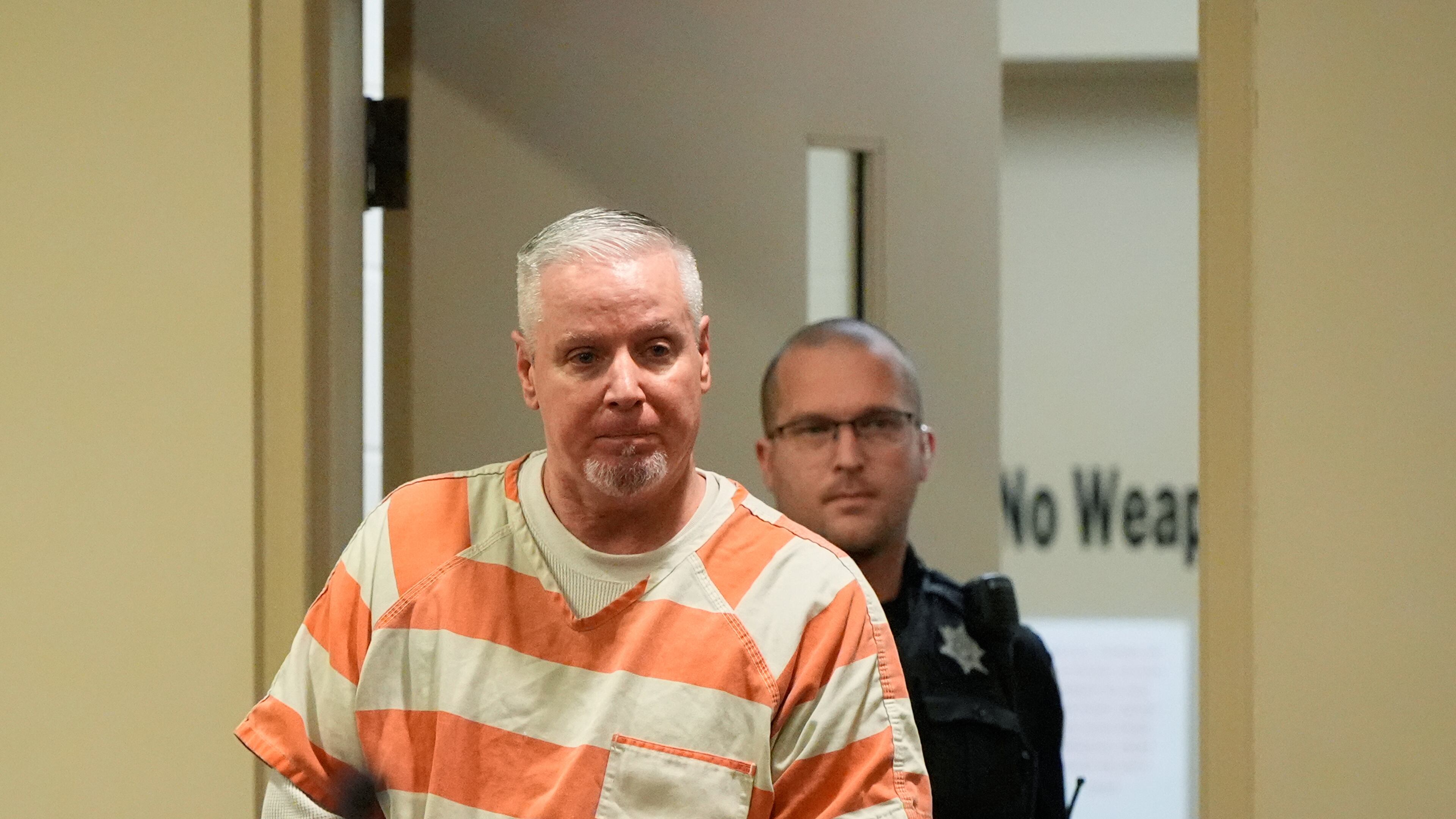 FILE - Colin Gray, the father of Apalachee High School shooting suspect Colt Gray, arrives to the courtroom at the Barrow County courthouse on Thursday, Dec. 18, 2025, in Winder,Ga. (AP Photo/Brynn Anderson, File)