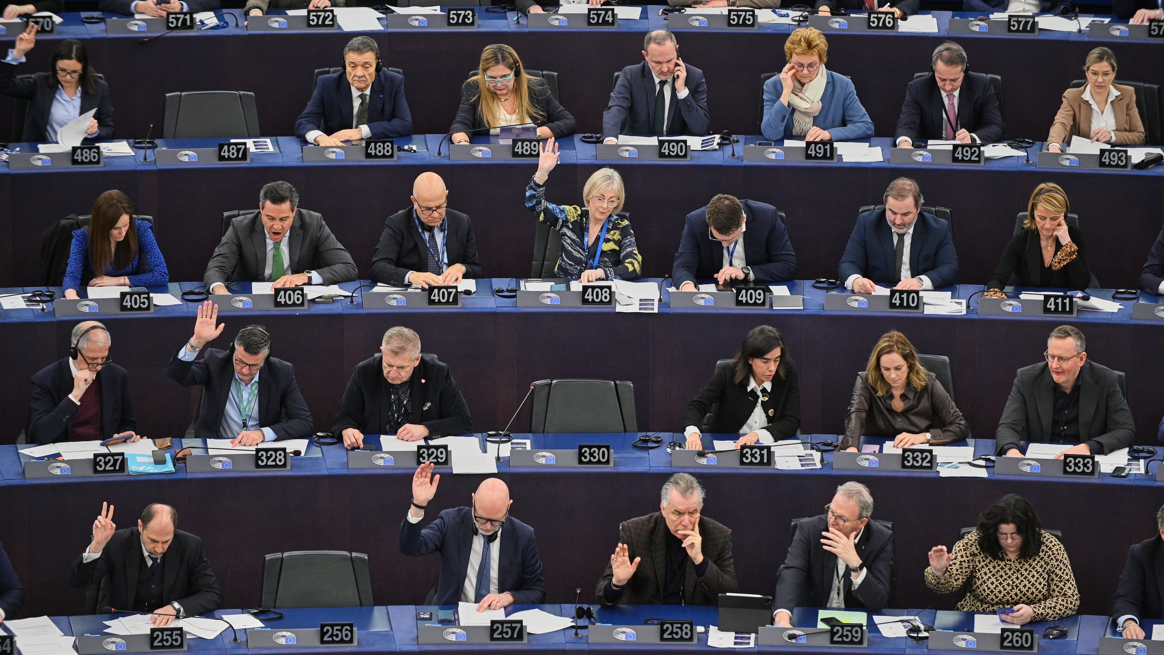 Lawmakers of the European Parliament vote to refer the signed trade deal with South American bloc Mercosur to the European top court, Wednesday, Jan. 21, 2026, in Strasbourg, France. (AP Photo/Pascal Bastien)